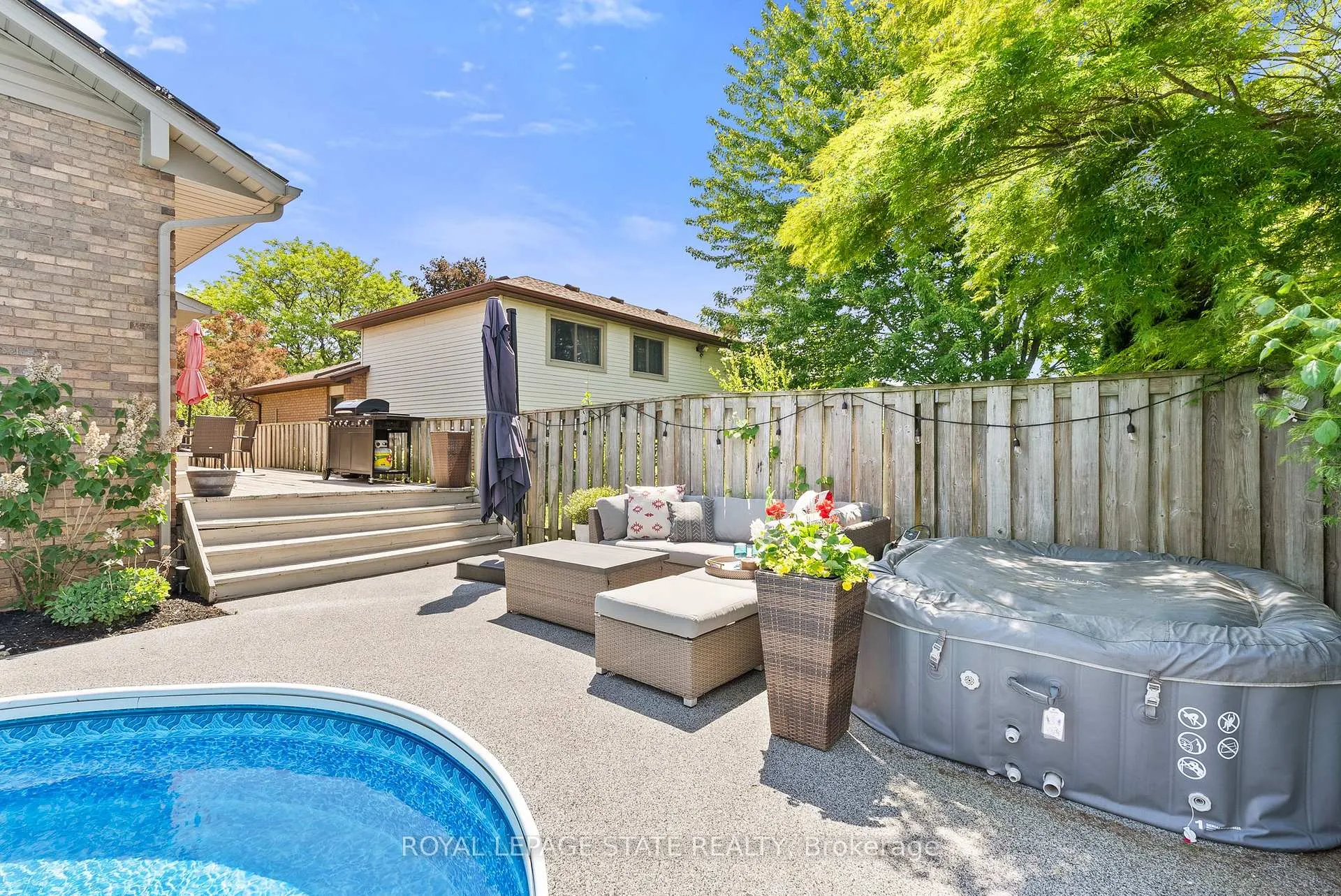 Photo 32 of 83 Amberwood Street, Hamilton, Stoney Creek Mountain — HOMEH