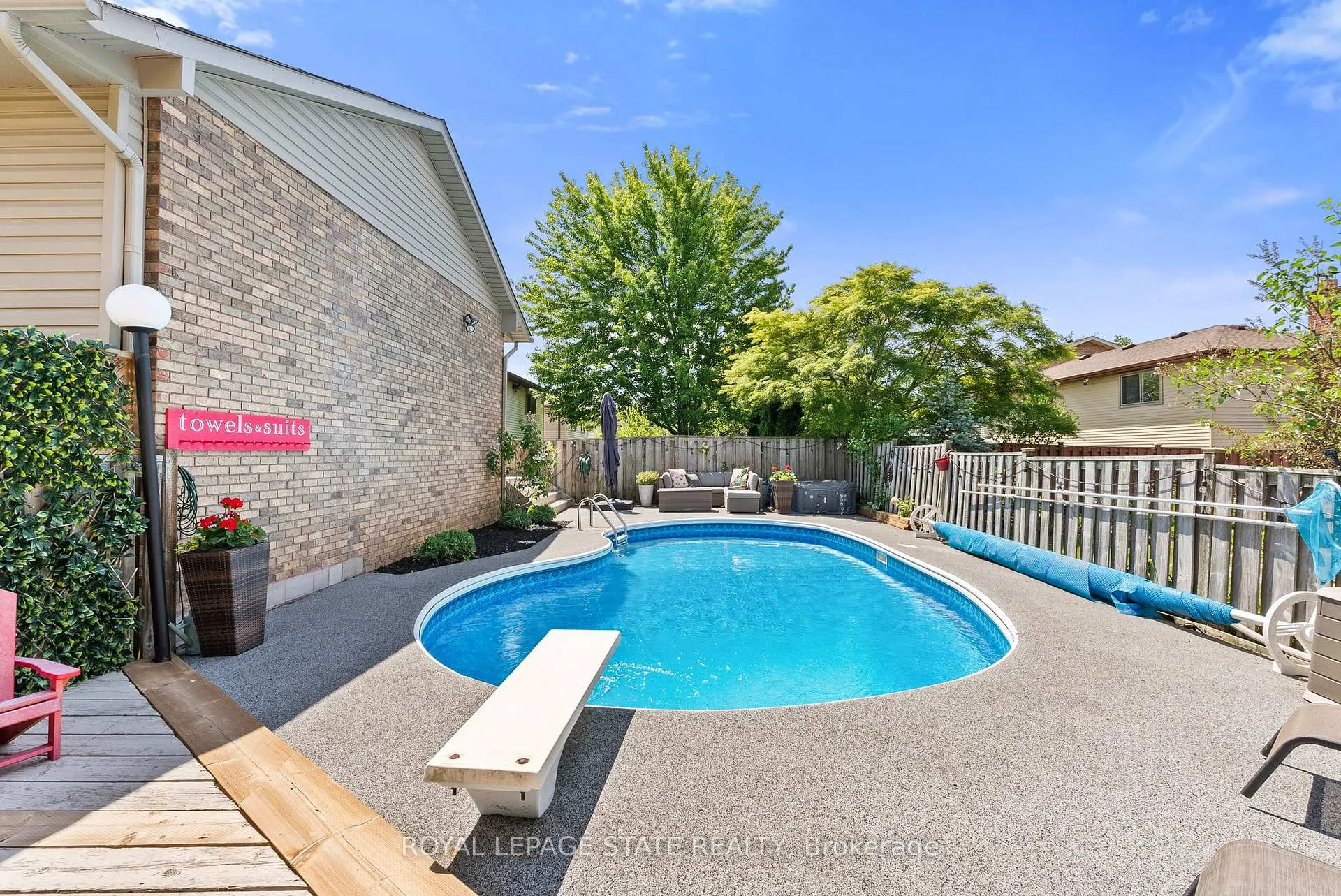 Photo 37 of 83 Amberwood Street, Hamilton, Stoney Creek Mountain — HOMEH