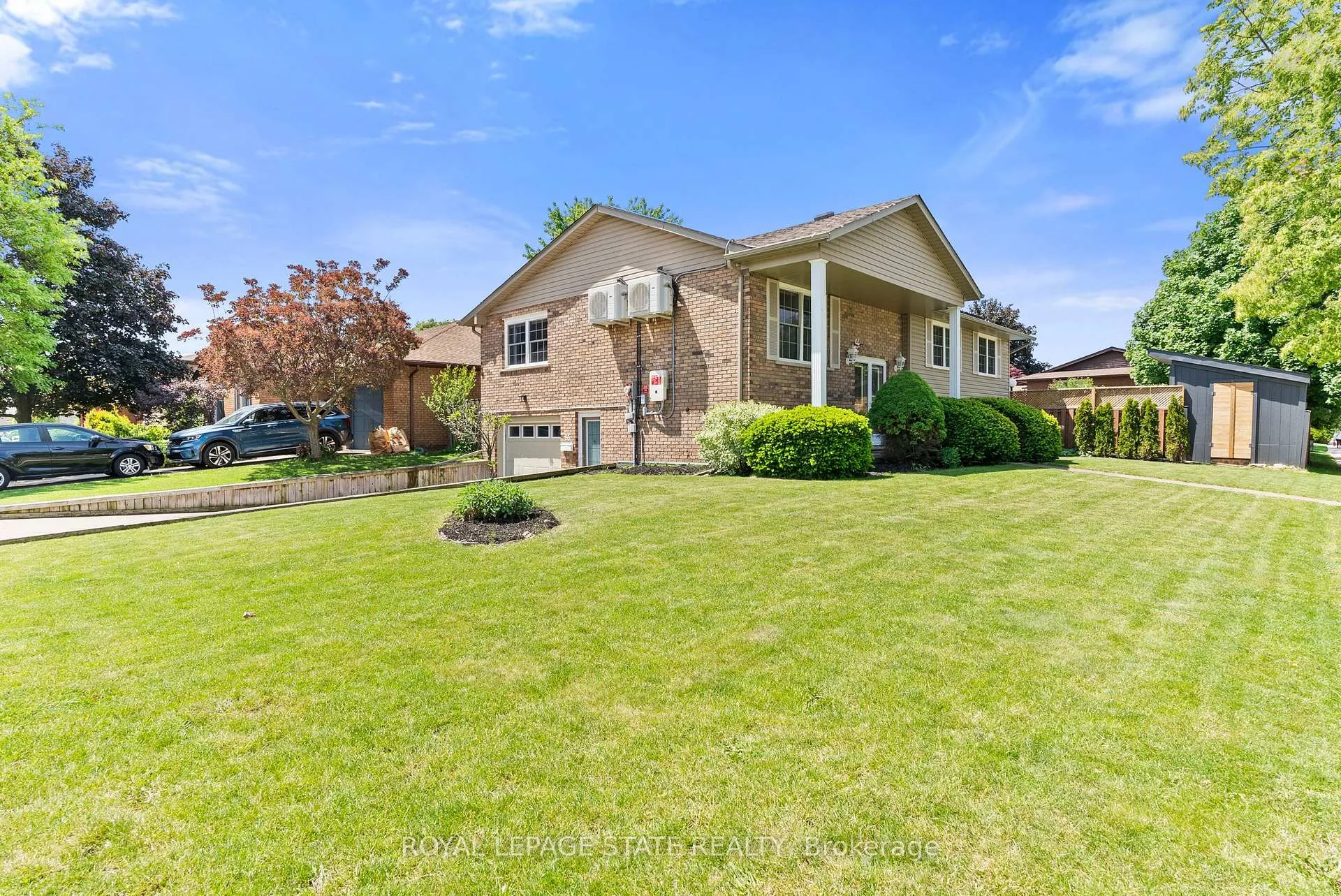 Photo 42 of 83 Amberwood Street, Hamilton, Stoney Creek Mountain — HOMEH