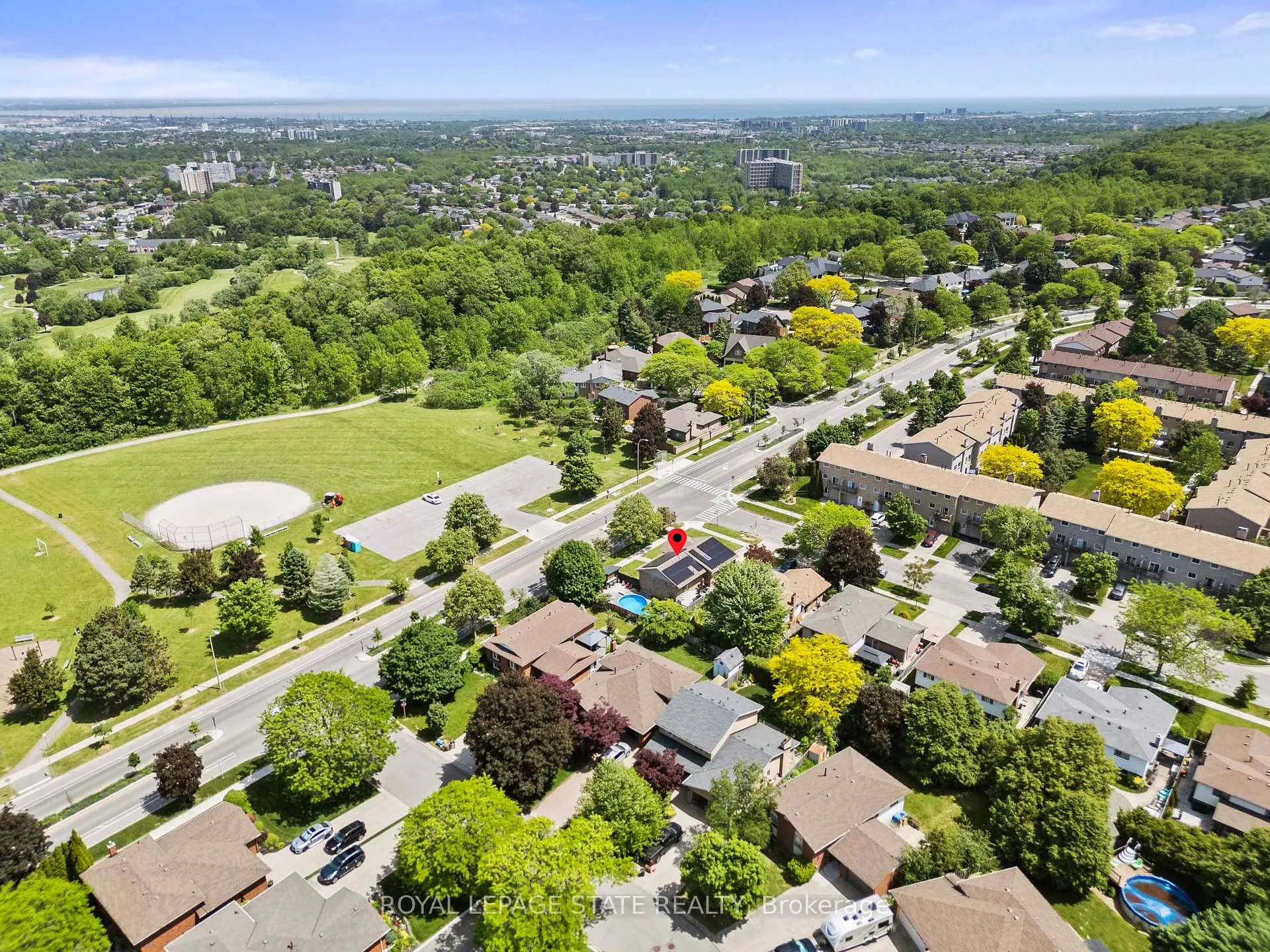 Photo 46 of 83 Amberwood Street, Hamilton, Stoney Creek Mountain — HOMEH