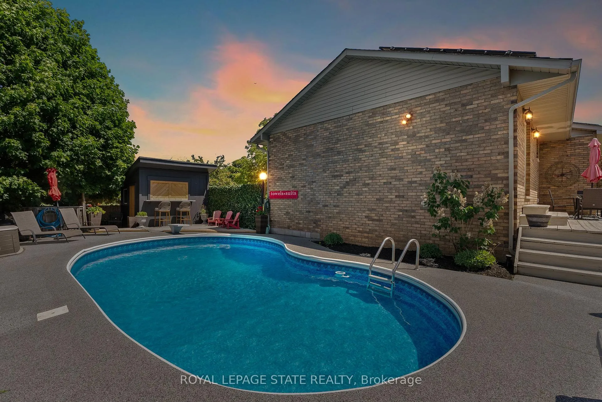 Photo 48 of 83 Amberwood Street, Hamilton, Stoney Creek Mountain — HOMEH