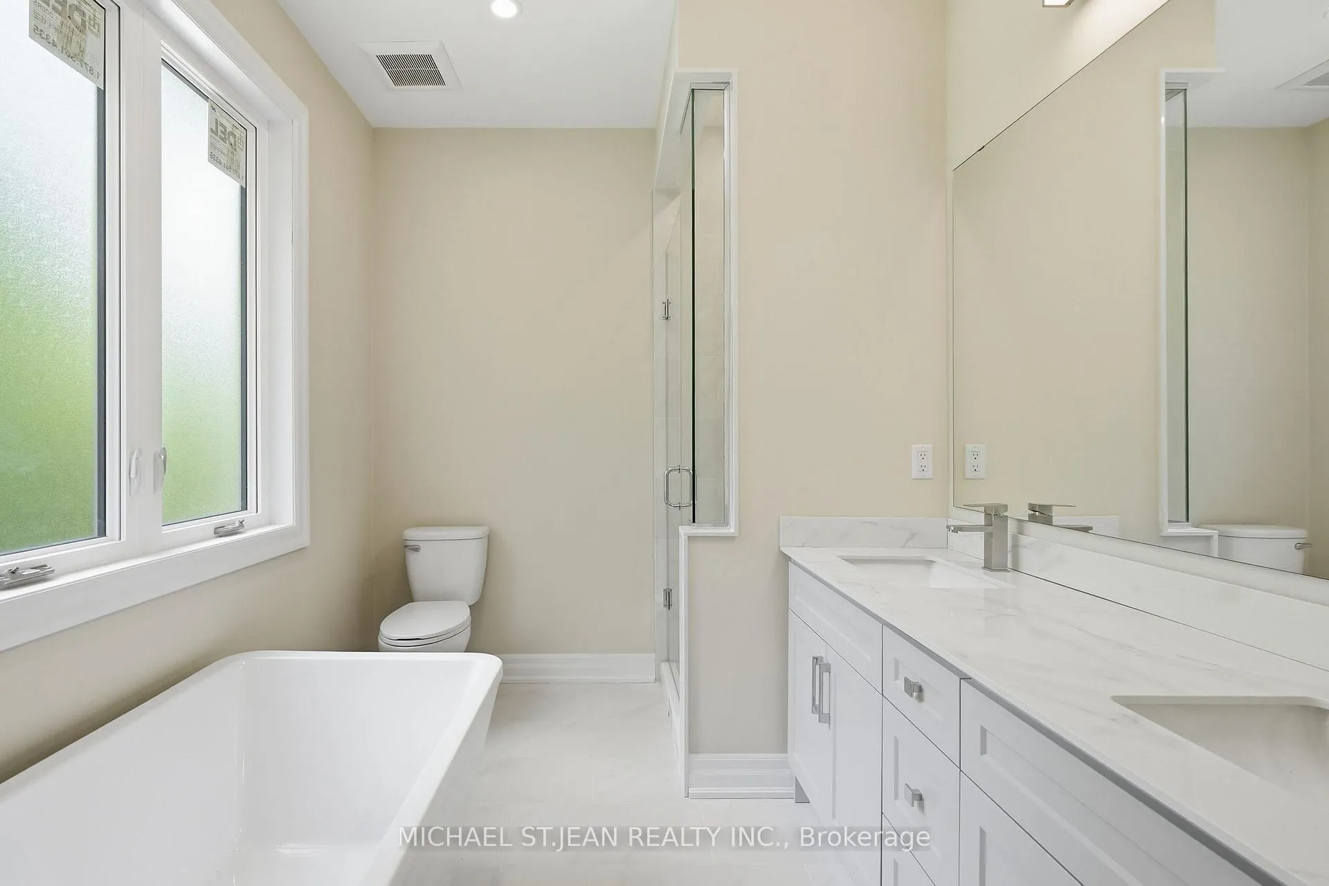 Photo 19 of 112 Forks Road E, Welland, Dain City — HOMEH