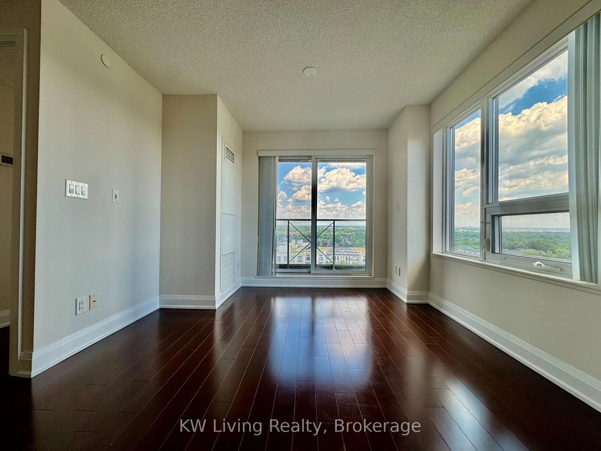 Photo 18 of Unit 1909, 1 Uptown Drive, Markham, Unionville — HOMEH
