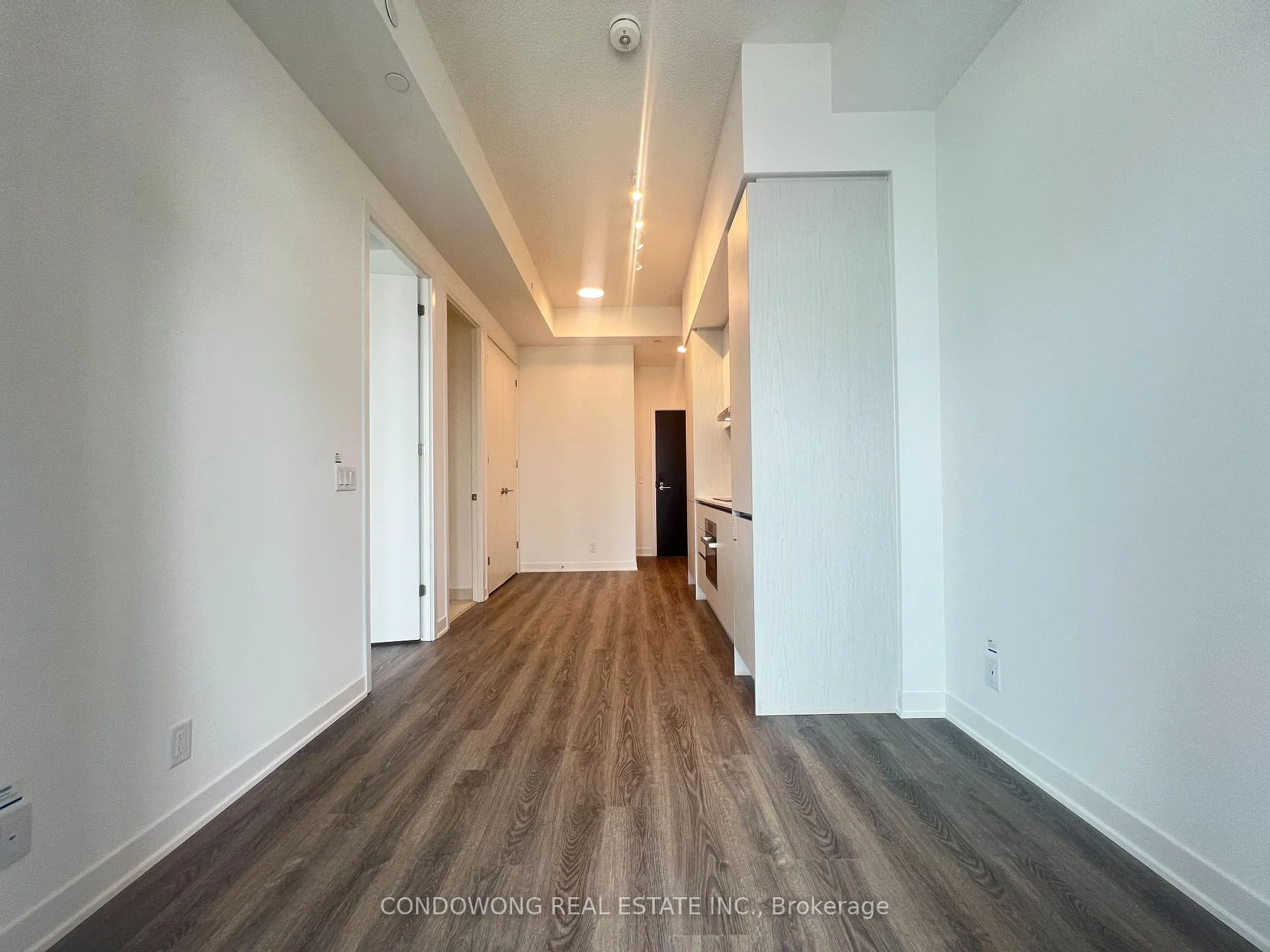 Photo 3 of Unit 2516, 180 Front Street E, Toronto, Moss Park — HOMEH