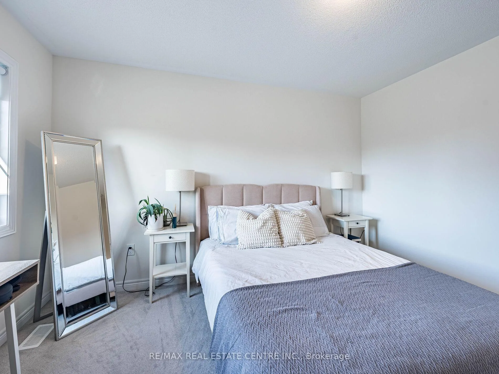 Photo 40 of 192 Miyako Court, Oshawa, Windfields — HOMEH