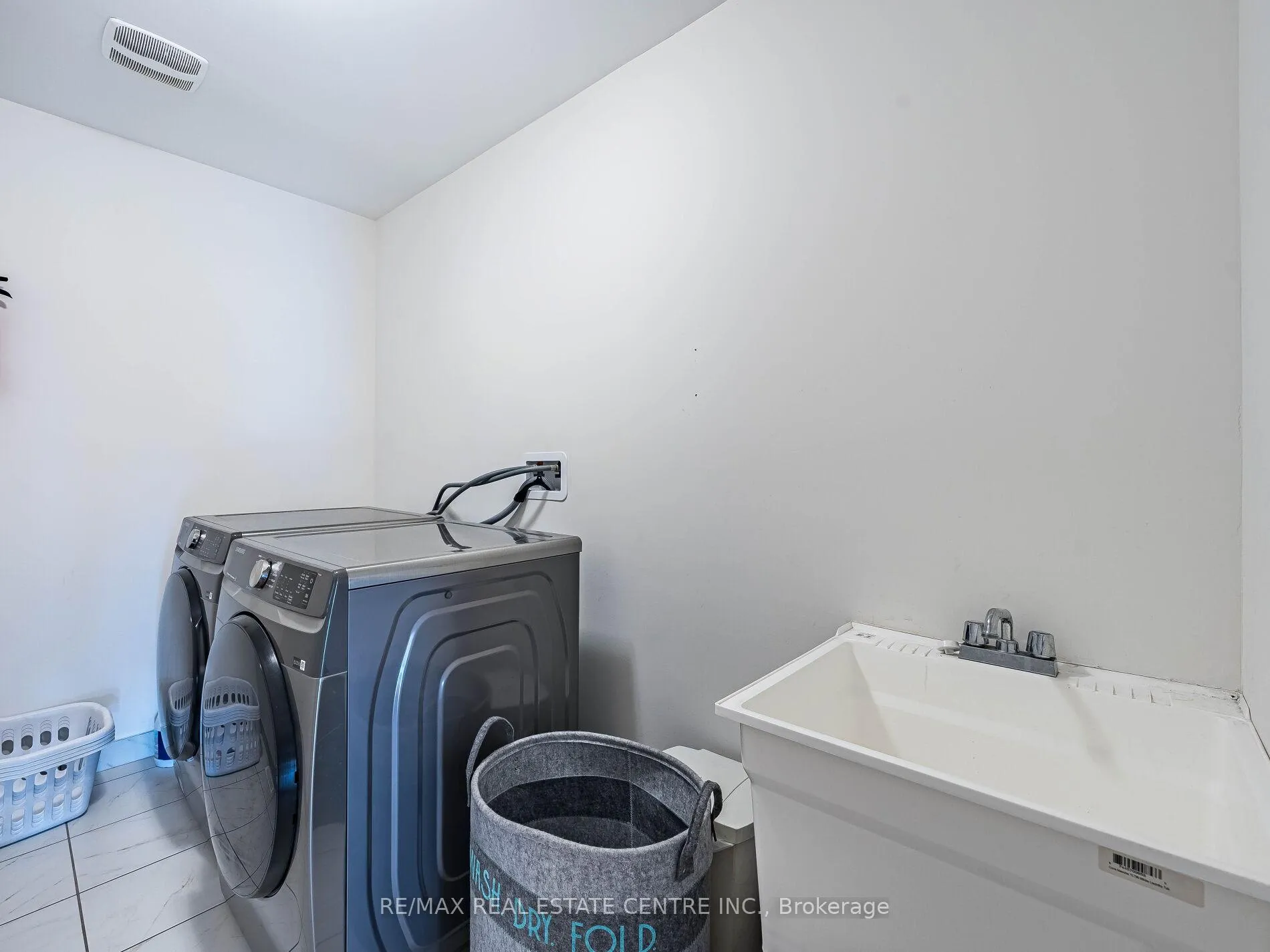 Photo 48 of 192 Miyako Court, Oshawa, Windfields — HOMEH
