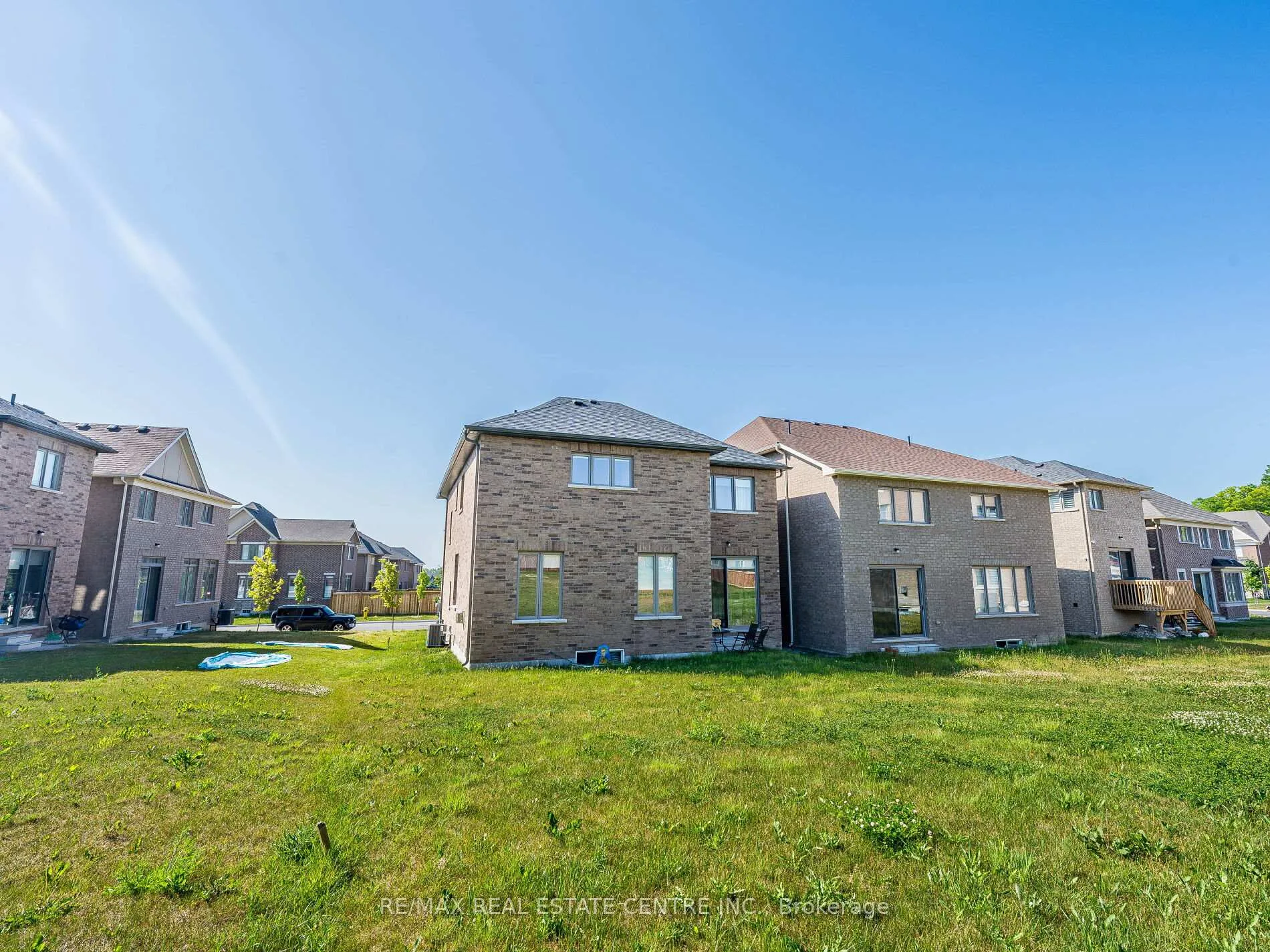 Photo 49 of 192 Miyako Court, Oshawa, Windfields — HOMEH