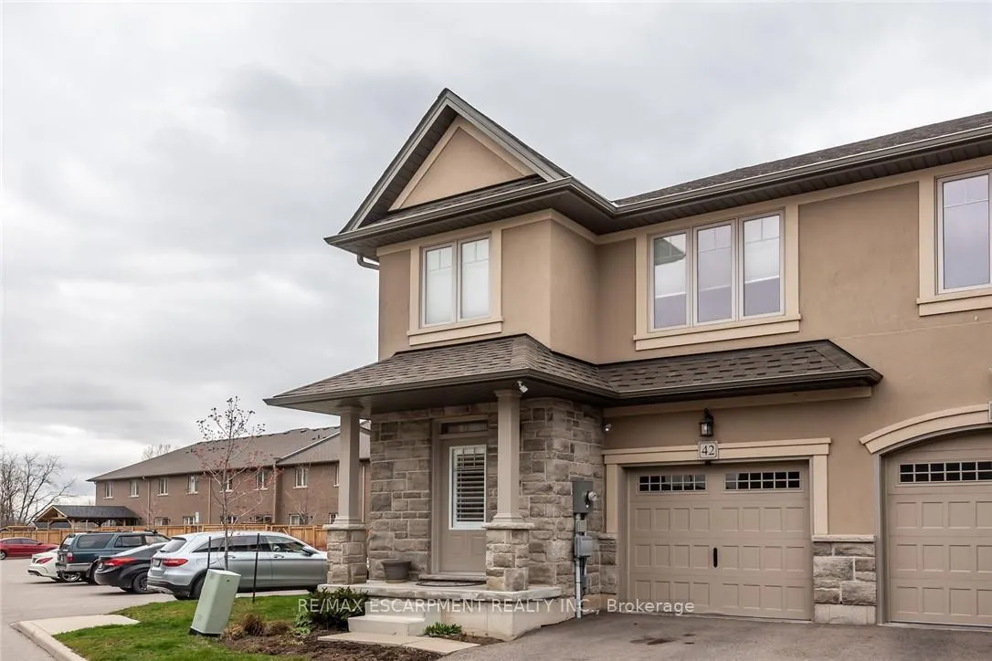 Photo 4 of Unit 42, 98 Shoreview Place, Hamilton, Lakeshore — HOMEH