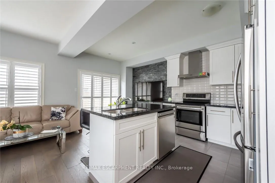 Photo 6 of Unit 42, 98 Shoreview Place, Hamilton, Lakeshore — HOMEH