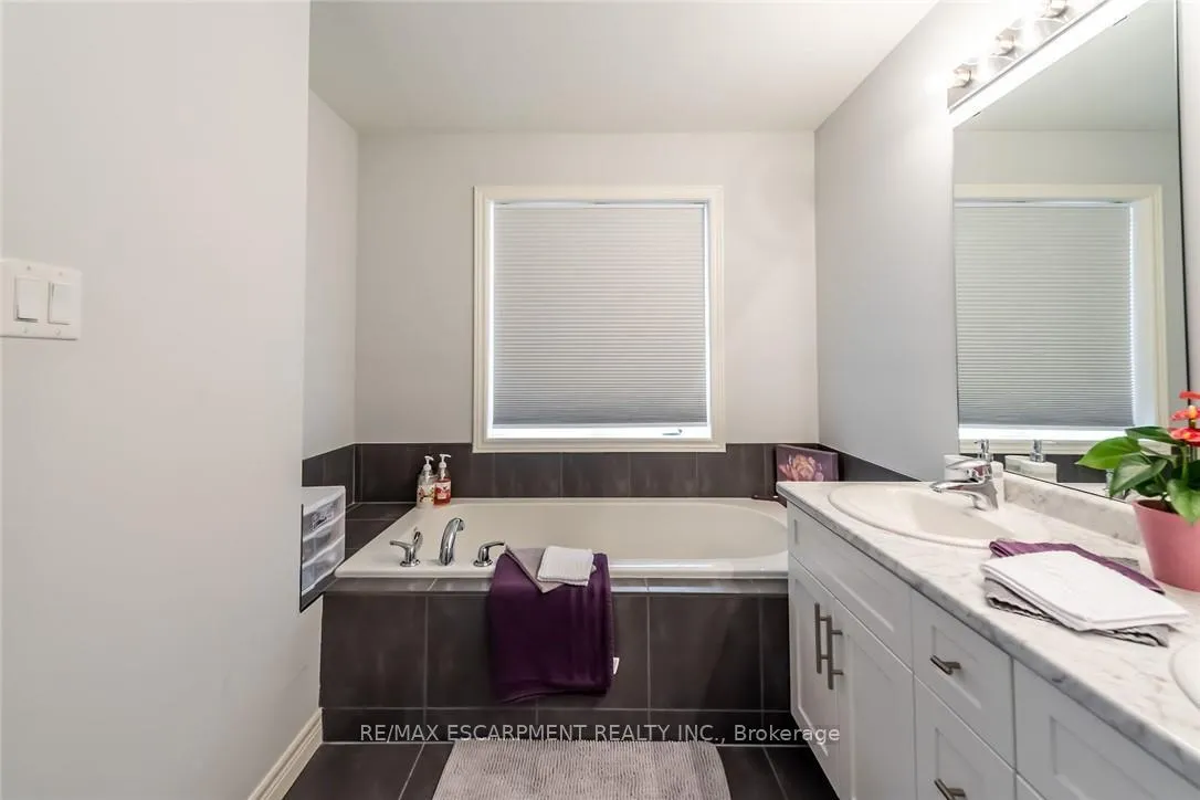 Photo 31 of Unit 42, 98 Shoreview Place, Hamilton, Lakeshore — HOMEH
