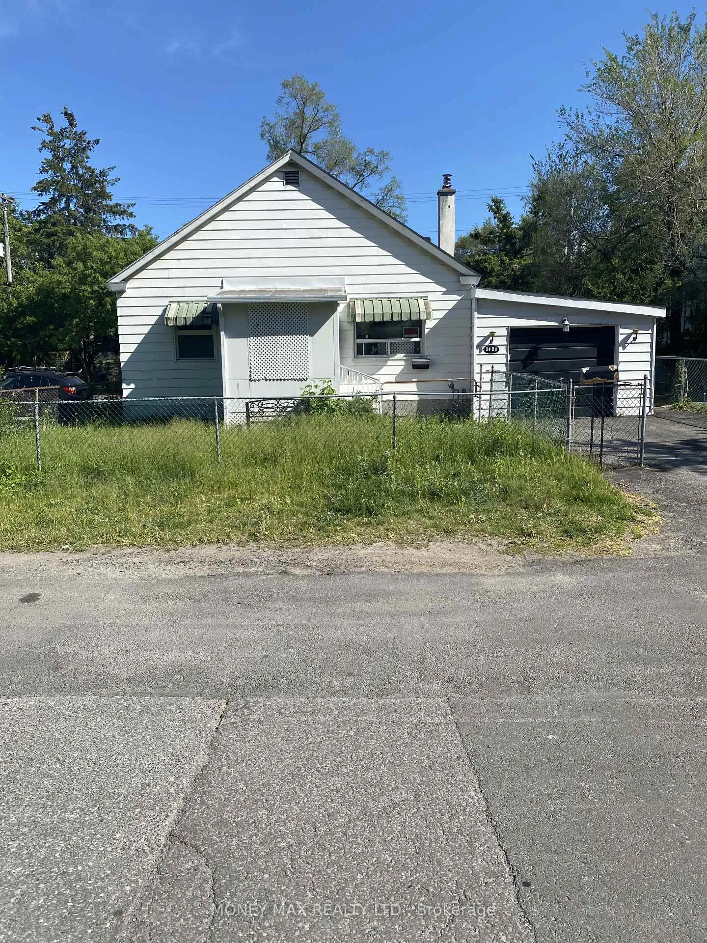 Front of 1424 Rosenthal Avenue Carlington