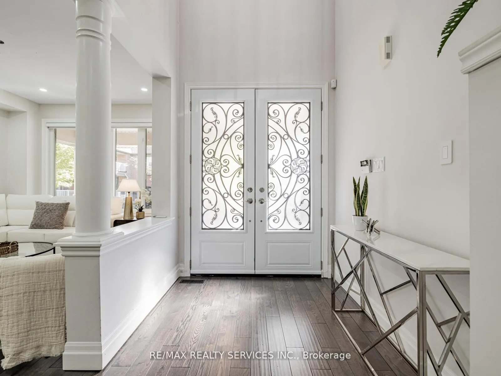 Photo 5 of 28 Siena Drive, Vaughan, Vellore Village — HOMEH