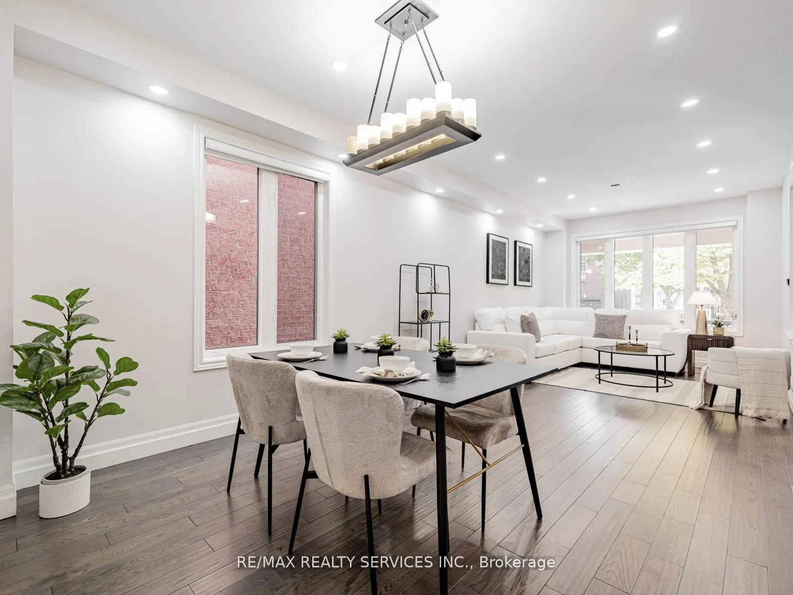 Photo 13 of 28 Siena Drive, Vaughan, Vellore Village — HOMEH