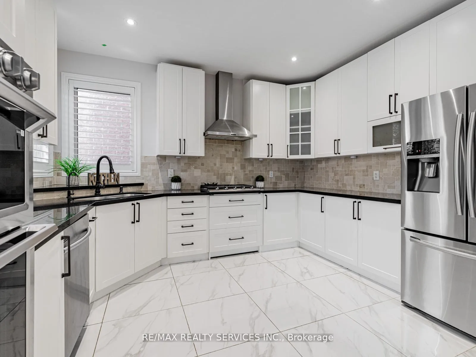 Photo 24 of 28 Siena Drive, Vaughan, Vellore Village — HOMEH