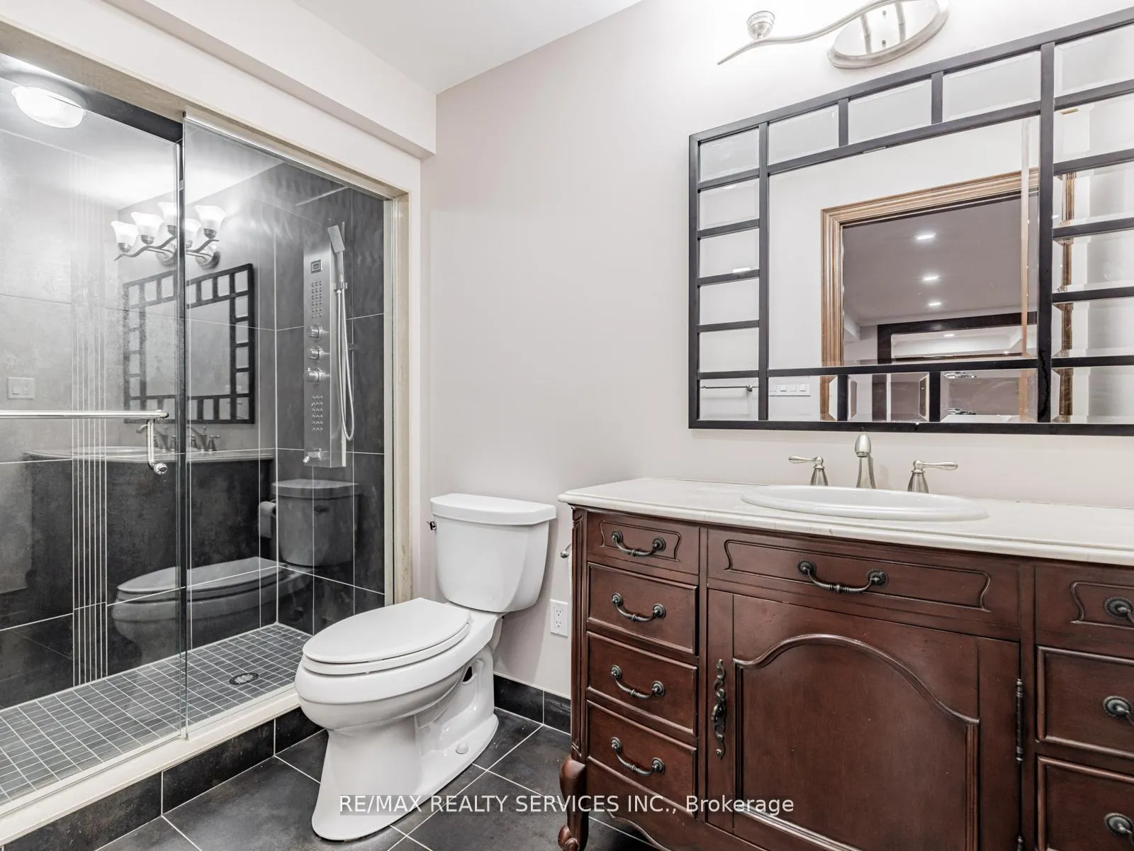 Photo 41 of 28 Siena Drive, Vaughan, Vellore Village — HOMEH