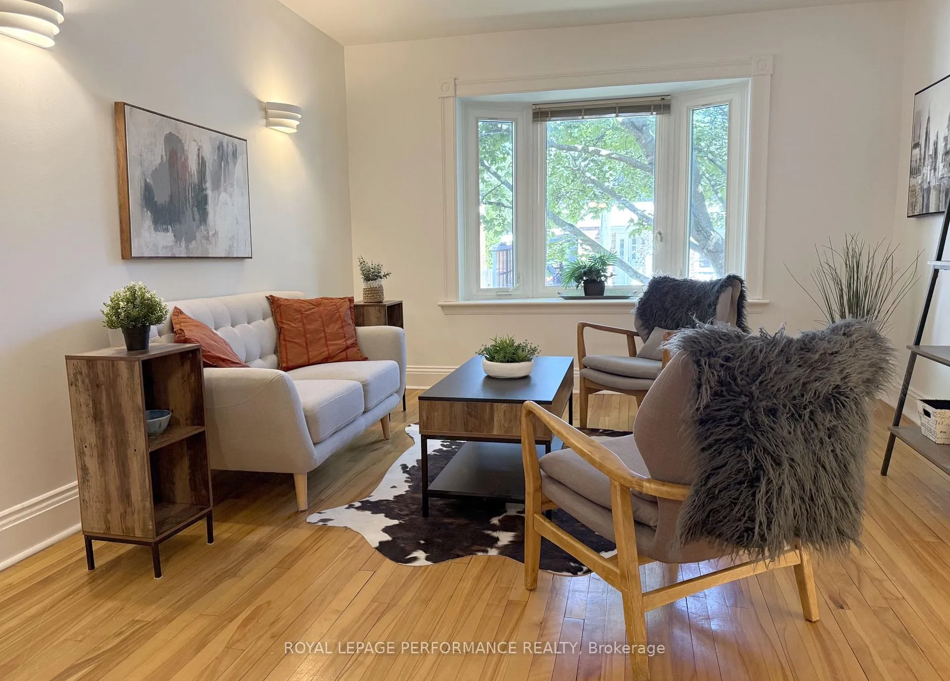 Photo 3 of 152 Ivy Crescent, Ottawa, Lindenlea — HOMEH