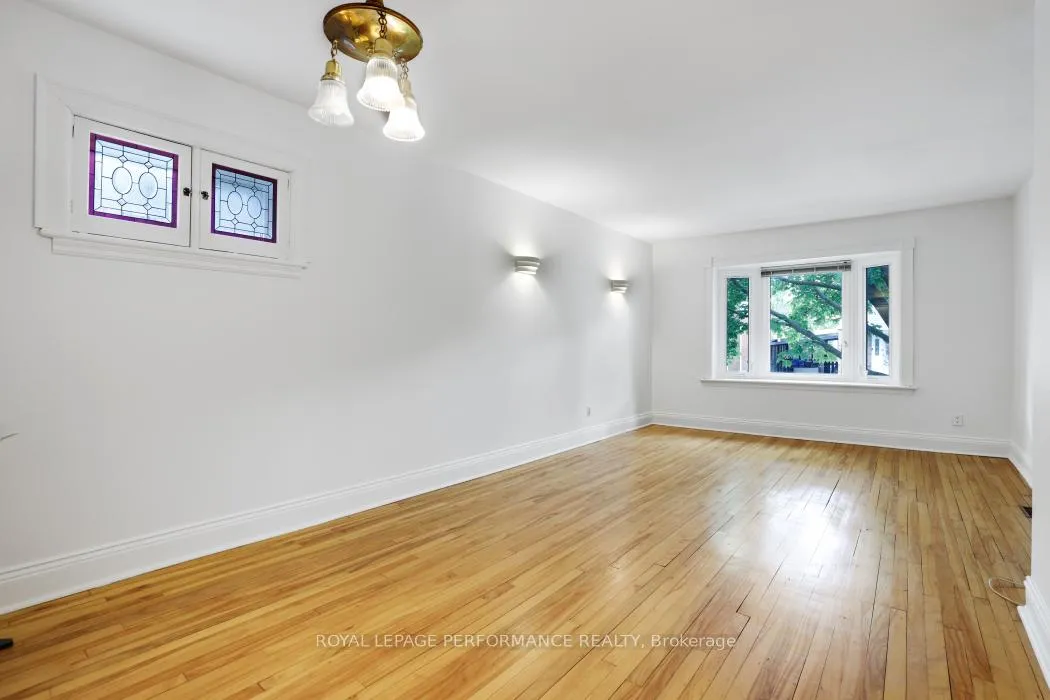Photo 5 of 152 Ivy Crescent, Ottawa, Lindenlea — HOMEH