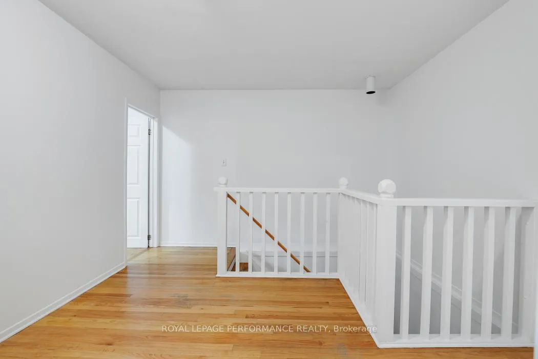 Photo 21 of 152 Ivy Crescent, Ottawa, Lindenlea — HOMEH