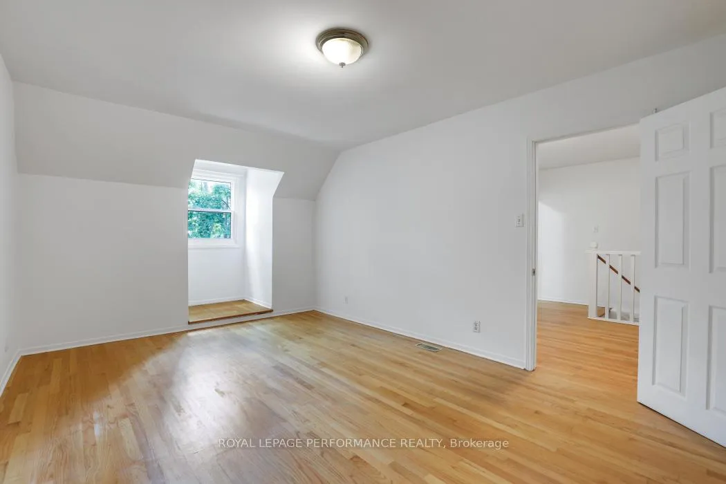 Photo 23 of 152 Ivy Crescent, Ottawa, Lindenlea — HOMEH