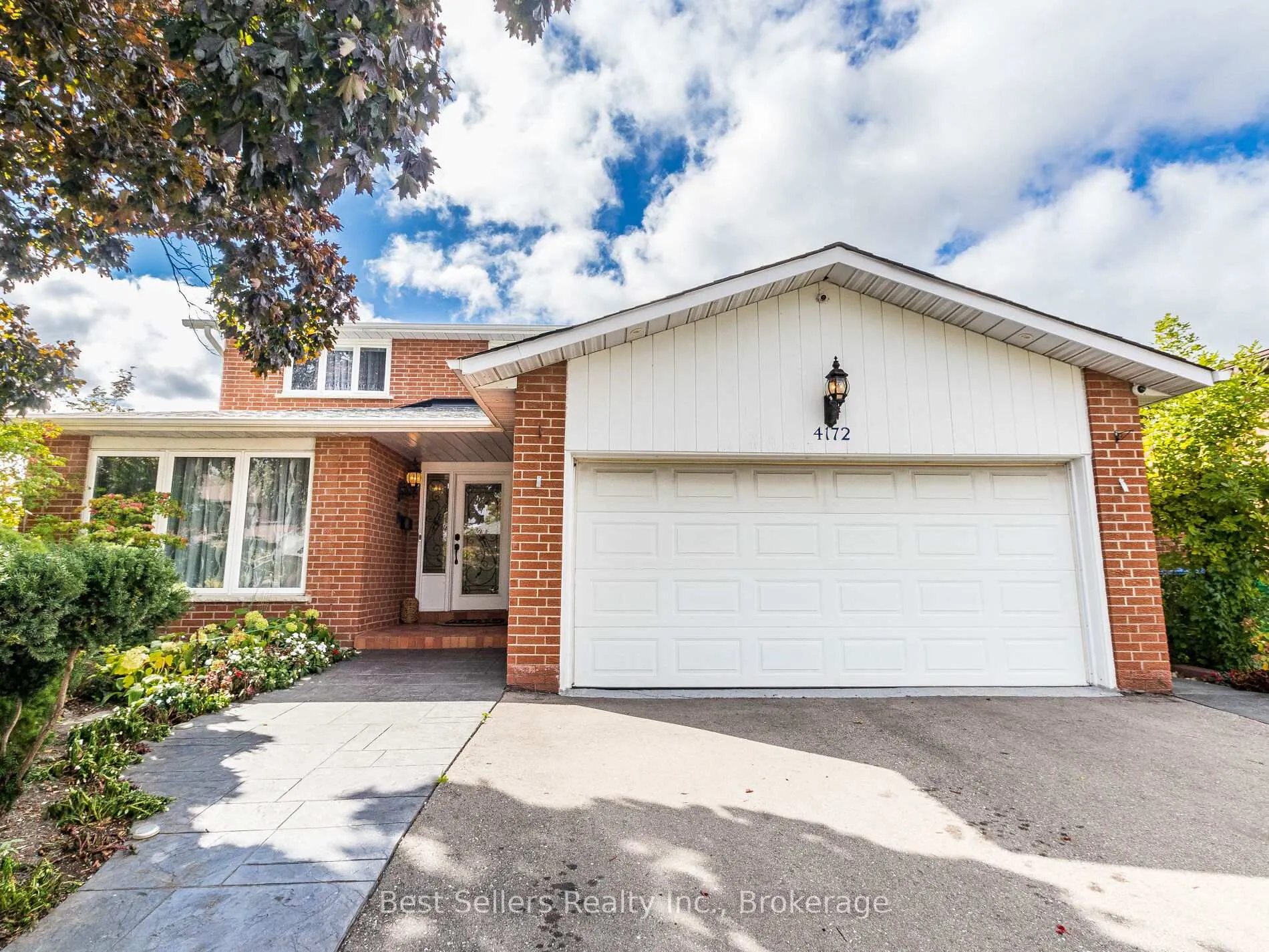 Front of 4172 Rayfield Court