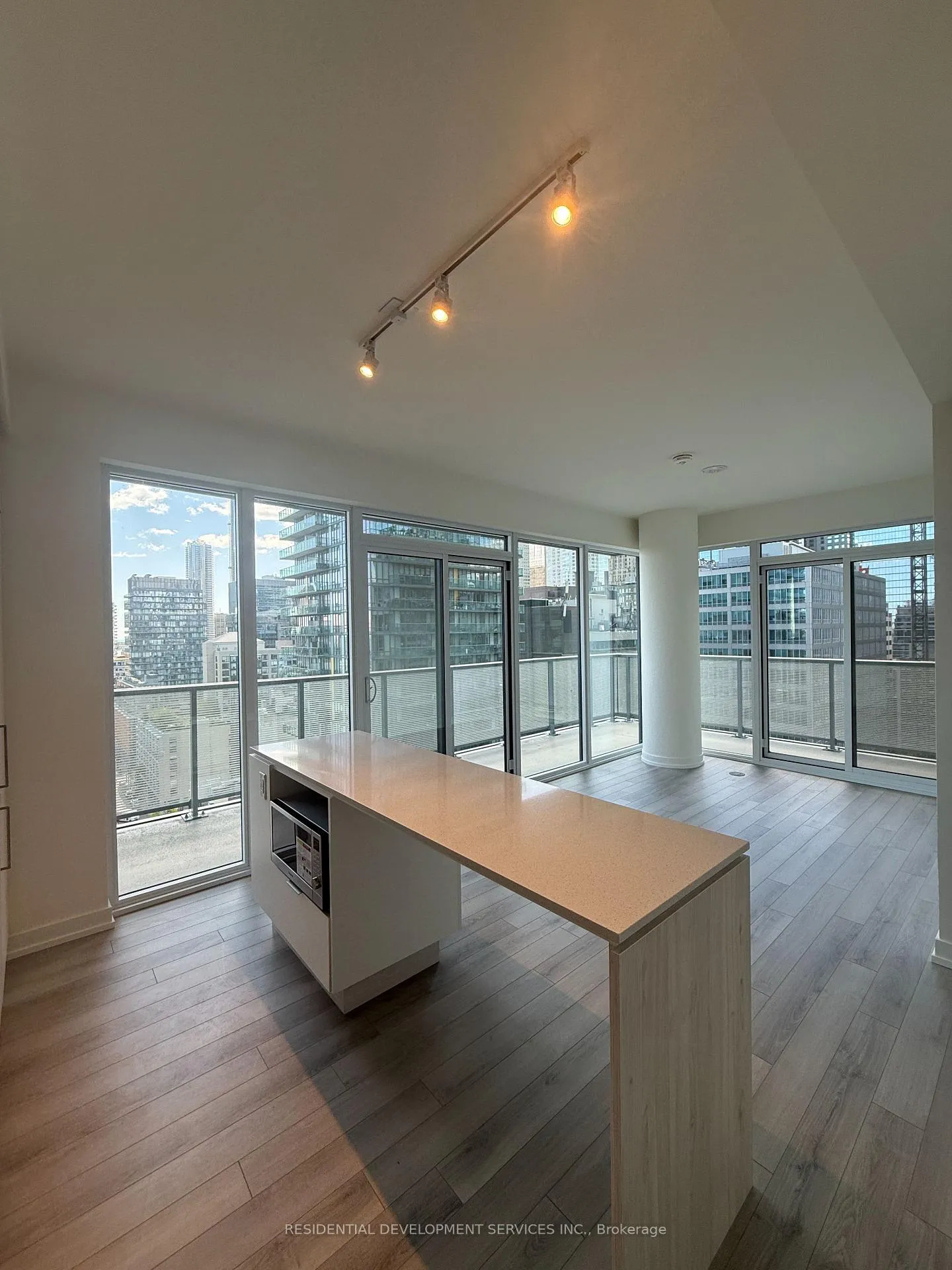 Photo 3 of Unit 1909, 89 Chruch Street, Toronto, Church-Yonge Corridor — HOMEH