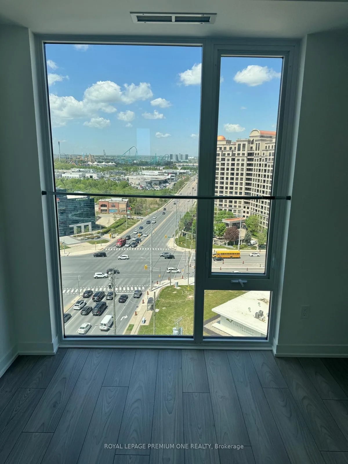 Photo 2 of Unit 1325, 498 Caldari Road, Vaughan, Concord — HOMEH