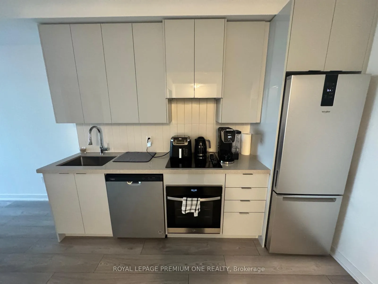 Photo 3 of Unit 1325, 498 Caldari Road, Vaughan, Concord — HOMEH