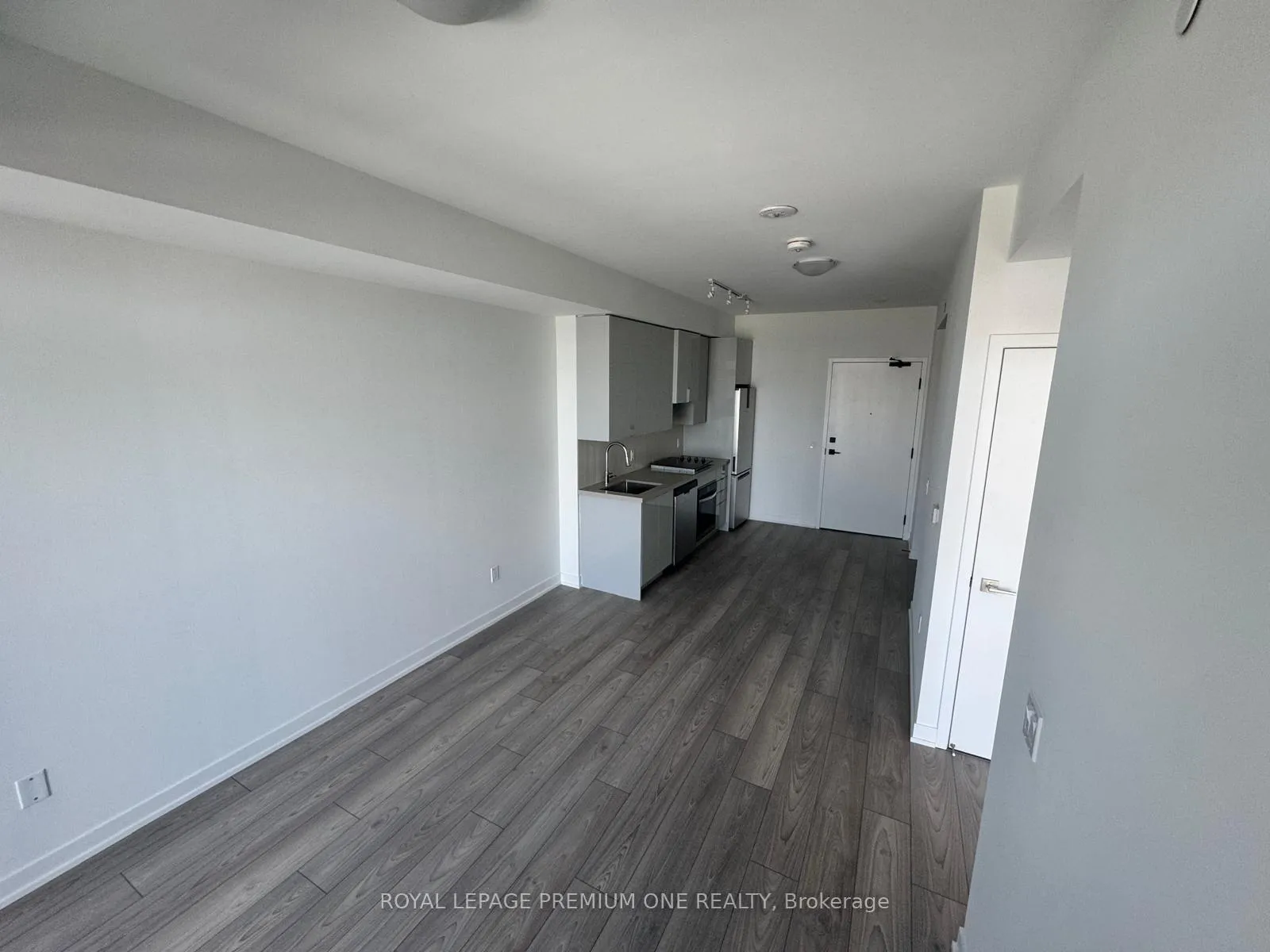 Photo 7 of Unit 1325, 498 Caldari Road, Vaughan, Concord — HOMEH
