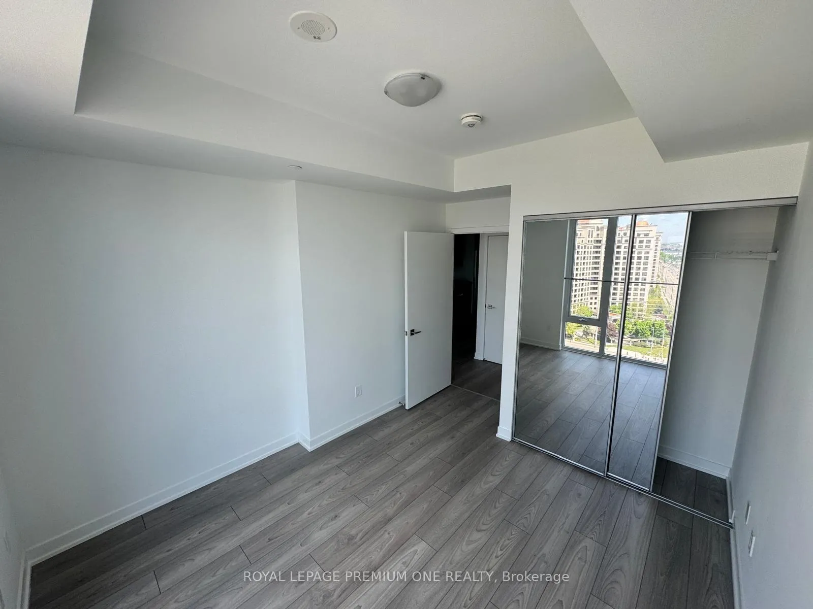 Photo 9 of Unit 1325, 498 Caldari Road, Vaughan, Concord — HOMEH