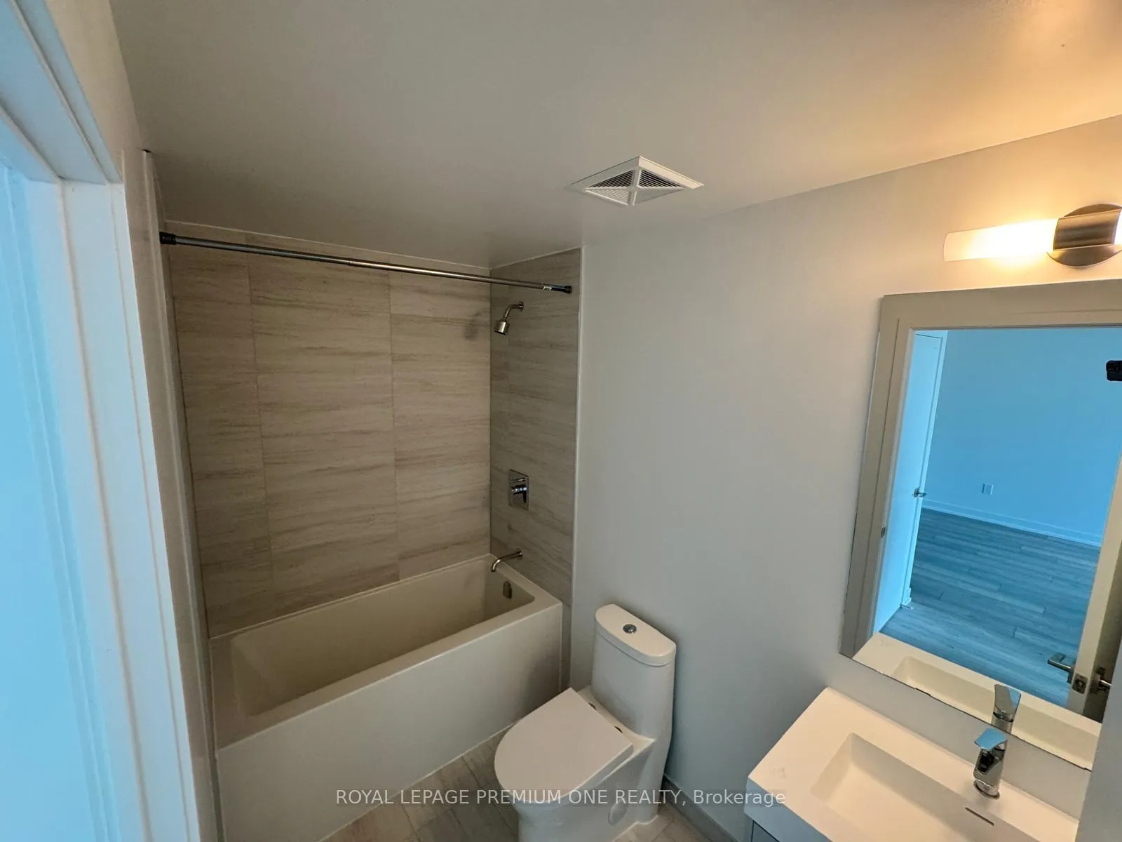 Photo 10 of Unit 1325, 498 Caldari Road, Vaughan, Concord — HOMEH