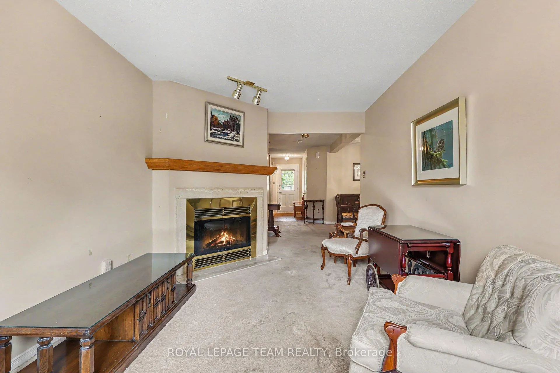 Photo 4 of 36 Southport Drive, Ottawa, Hunt Club Park/Greenboro — HOMEH