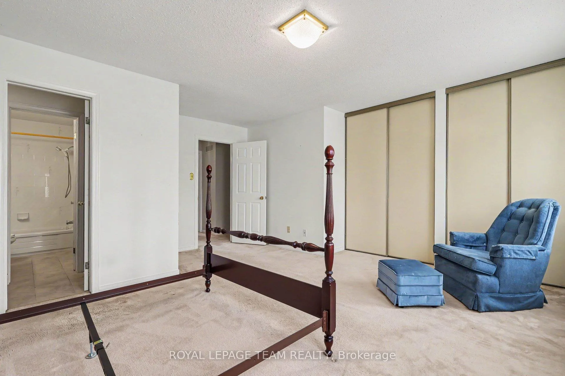 Photo 12 of 36 Southport Drive, Ottawa, Hunt Club Park/Greenboro — HOMEH