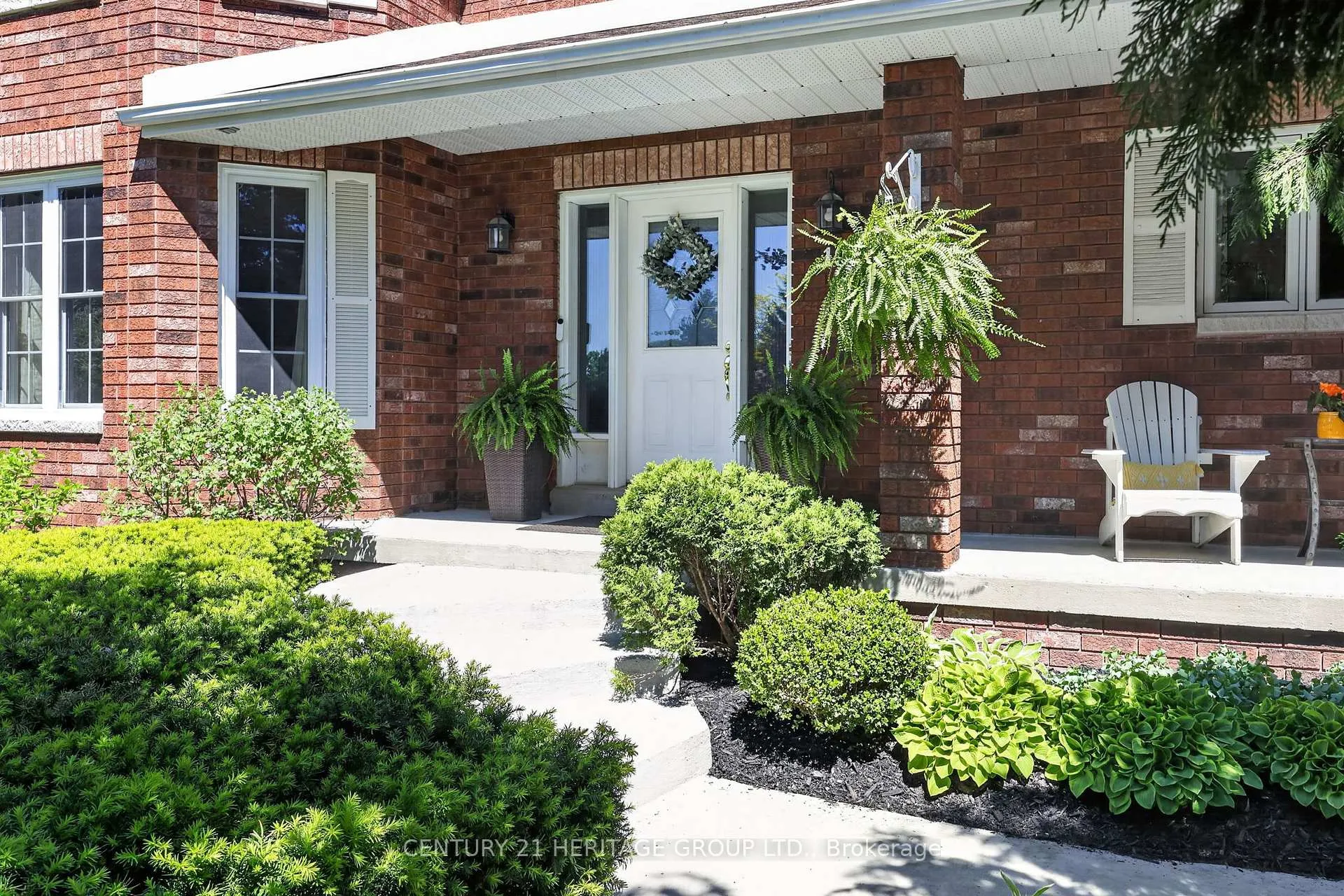 Photo 4 of 19 Kevin Crescent, Essa, Thornton — HOMEH