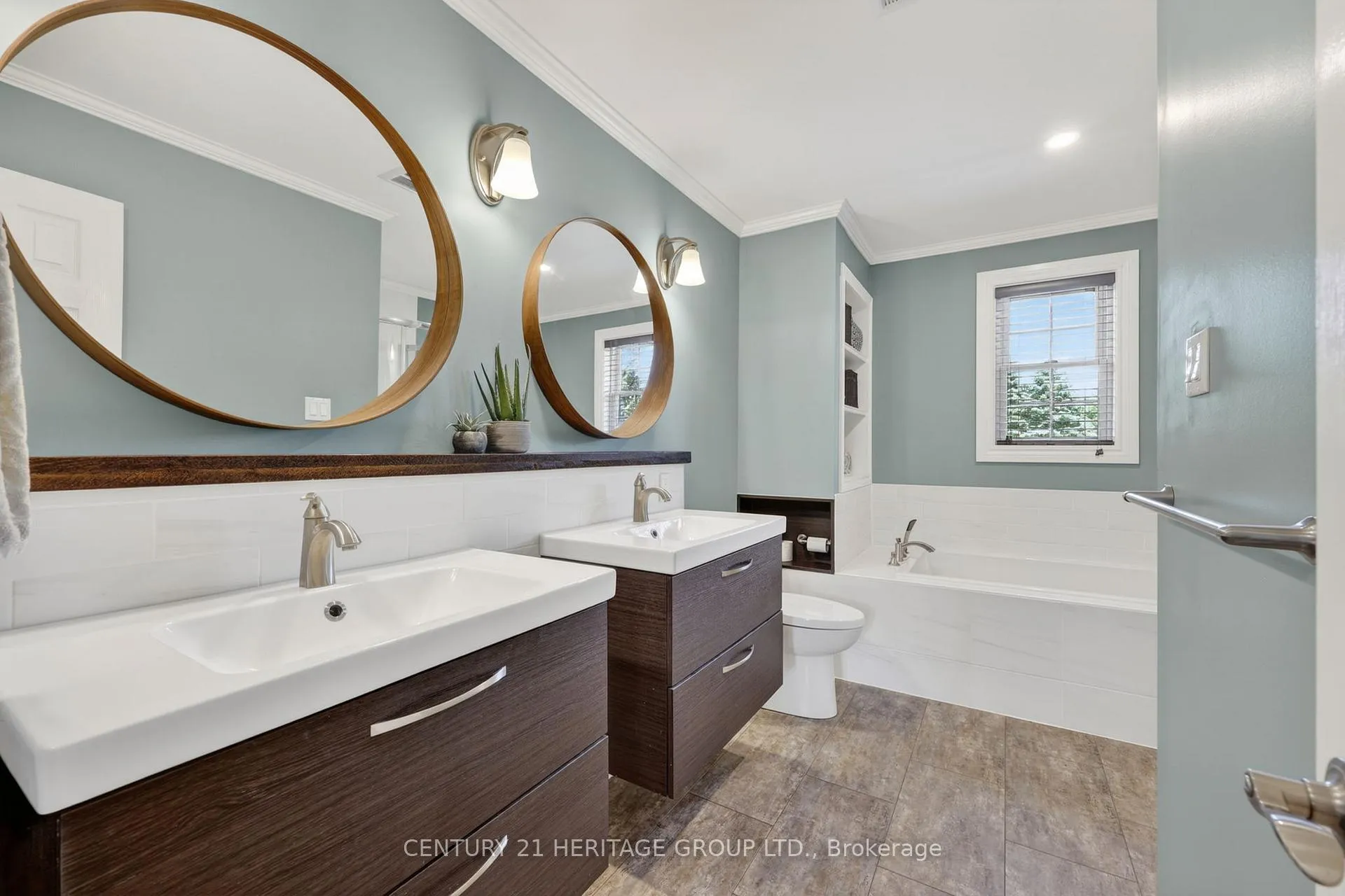 Photo 18 of 19 Kevin Crescent, Essa, Thornton — HOMEH