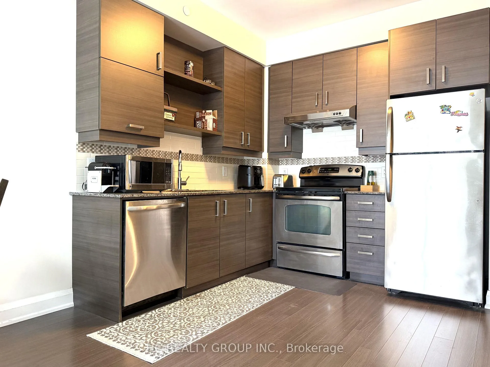 Photo 3 of Unit 211, 8228 Birchmount Road, Markham, Unionville — HOMEH