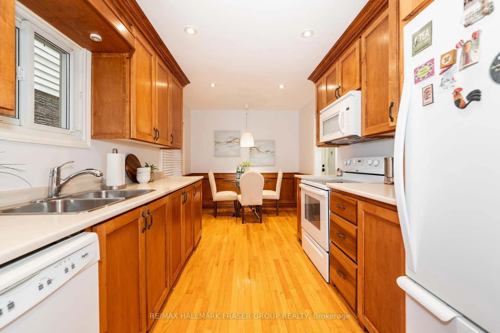 Photo 11 of 4 Coalport Drive, Scarborough, Birchcliffe-Cliffside — HOMEH