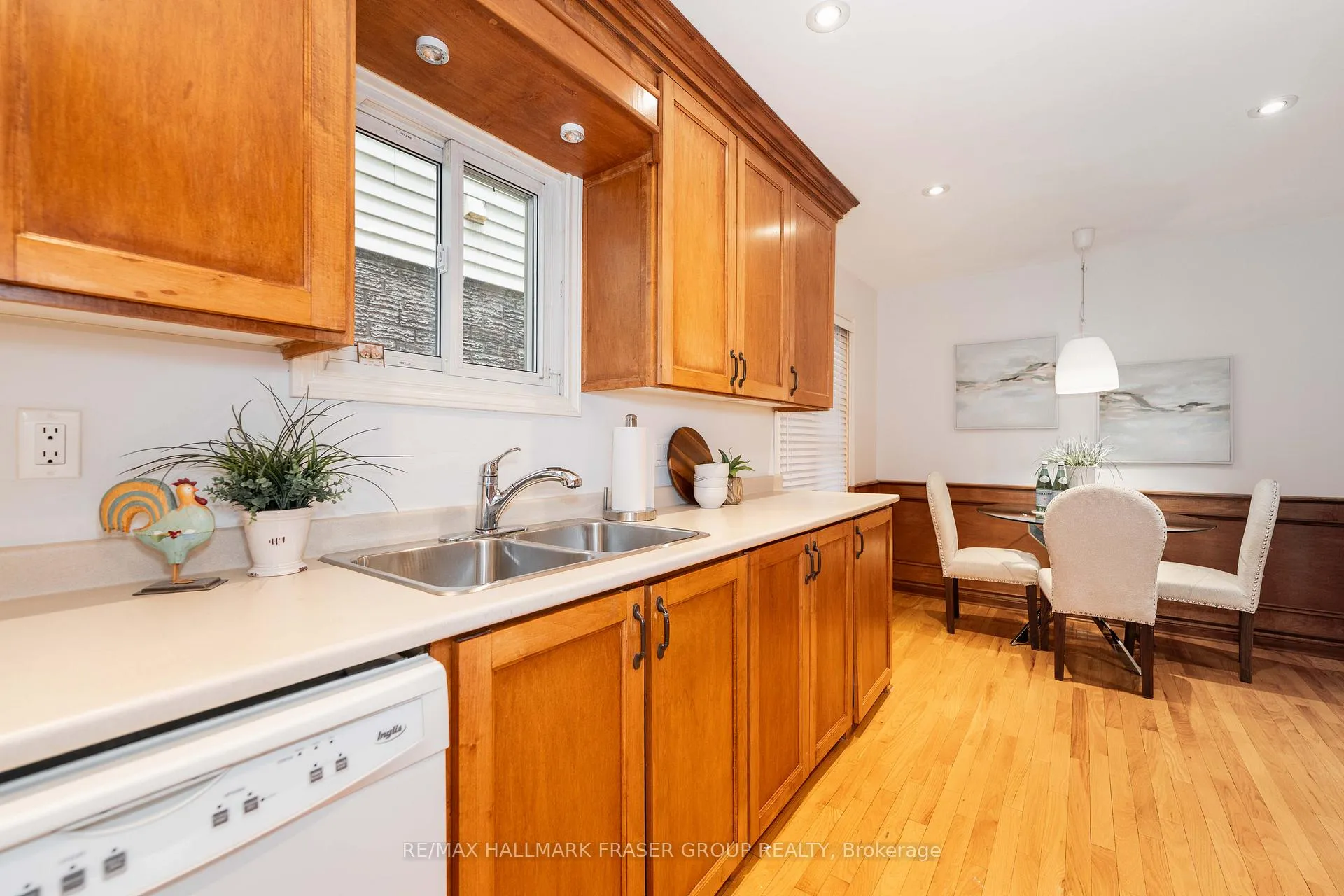 Photo 12 of 4 Coalport Drive, Scarborough, Birchcliffe-Cliffside — HOMEH