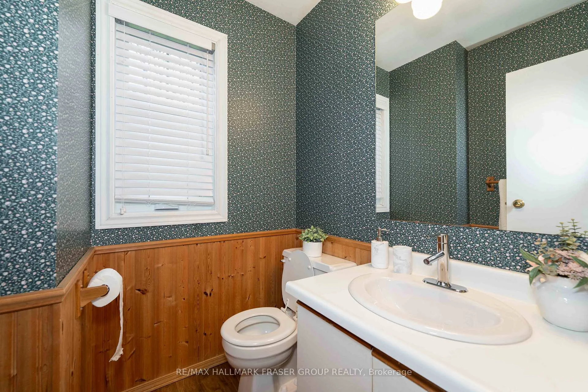 Photo 17 of 4 Coalport Drive, Scarborough, Birchcliffe-Cliffside — HOMEH
