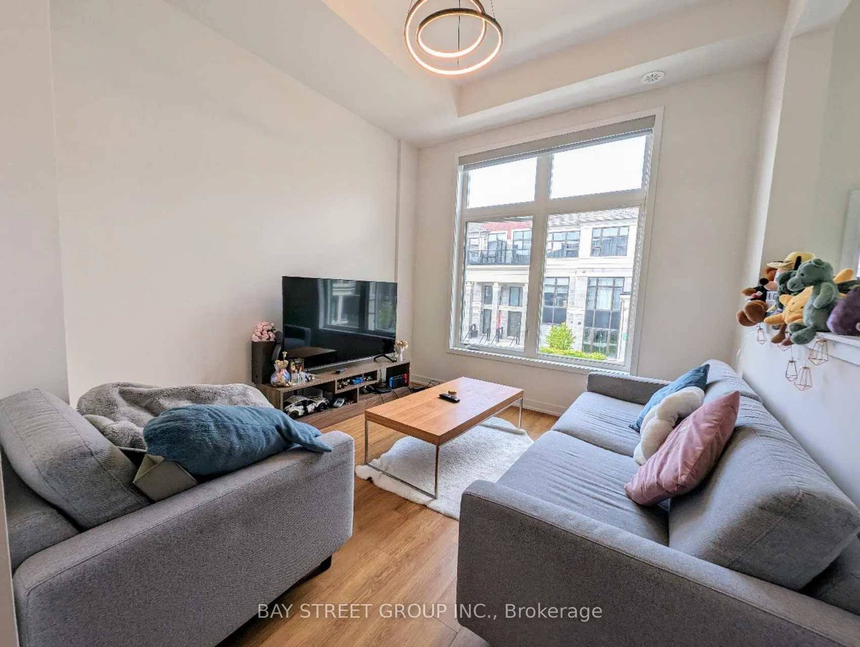 Photo 3 of 42 Armillo Place, Markham, Wismer — HOMEH