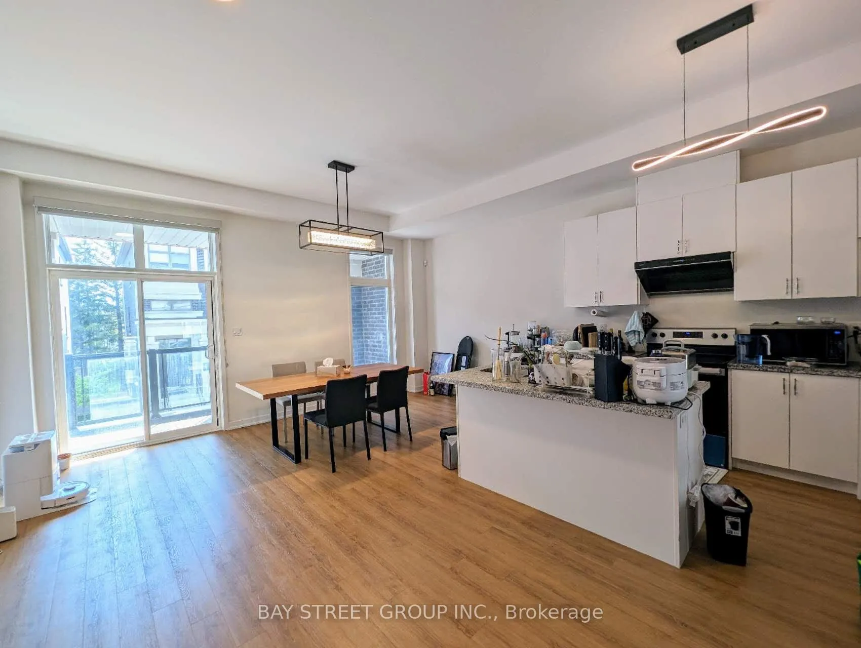 Photo 5 of 42 Armillo Place, Markham, Wismer — HOMEH