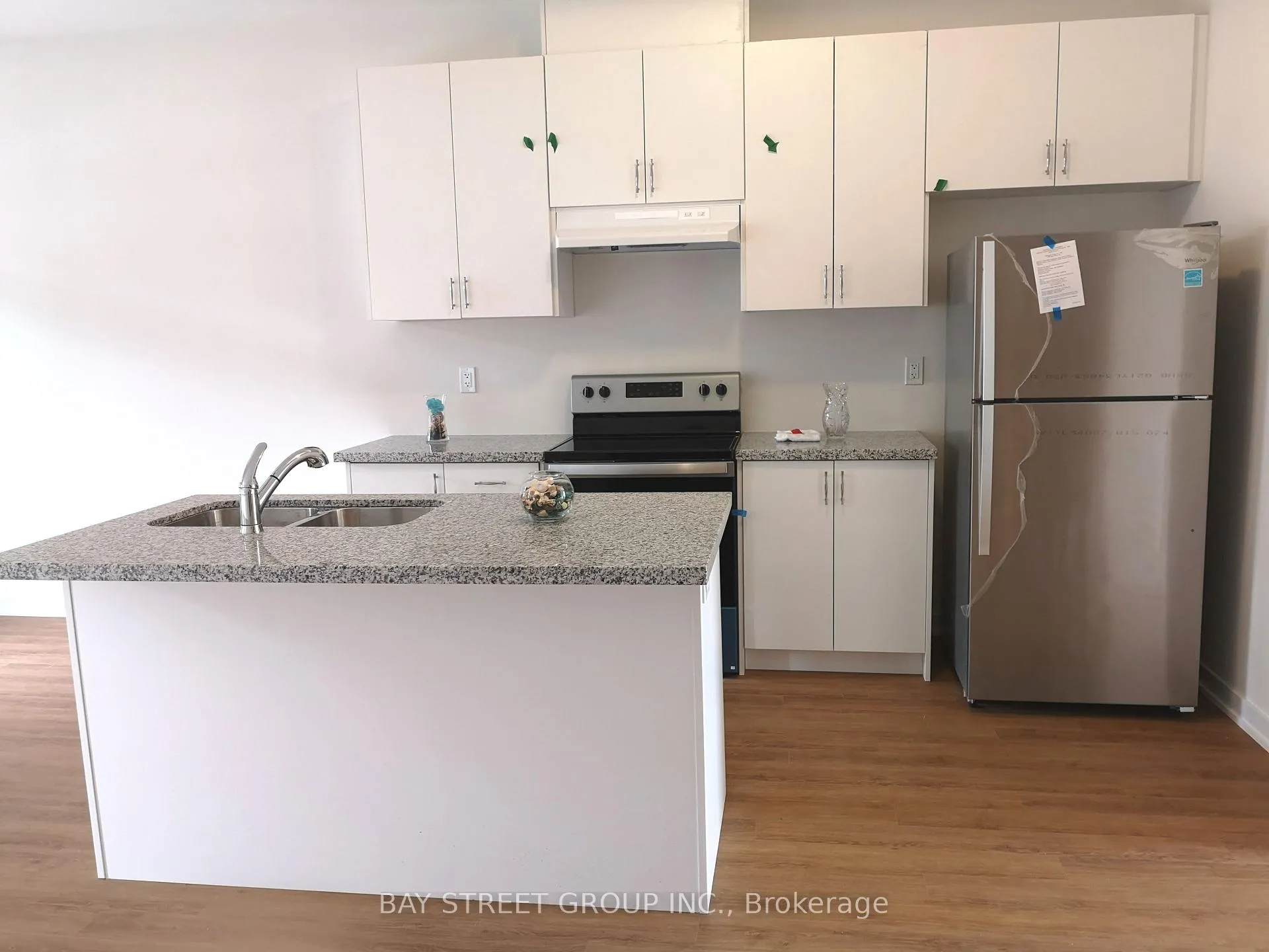 Photo 7 of 42 Armillo Place, Markham, Wismer — HOMEH