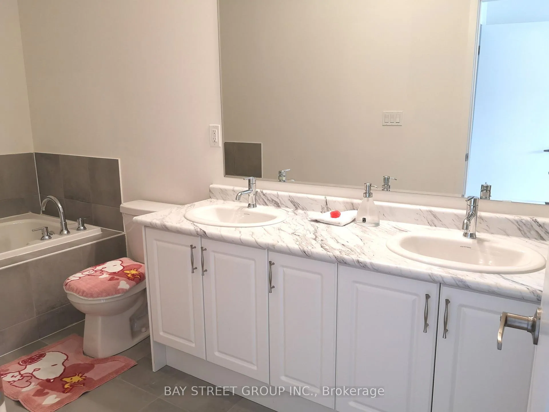 Photo 9 of 42 Armillo Place, Markham, Wismer — HOMEH