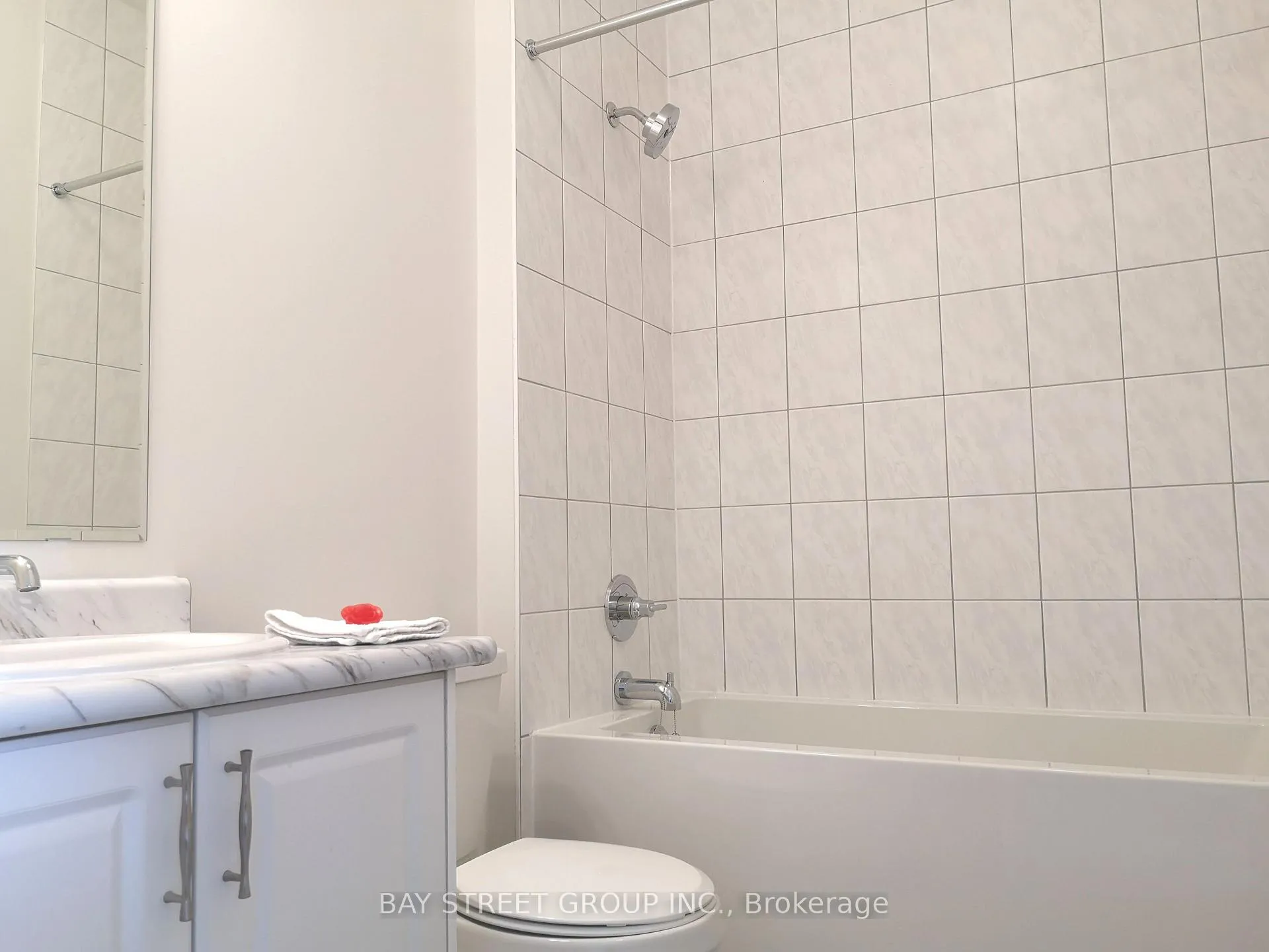 Photo 12 of 42 Armillo Place, Markham, Wismer — HOMEH