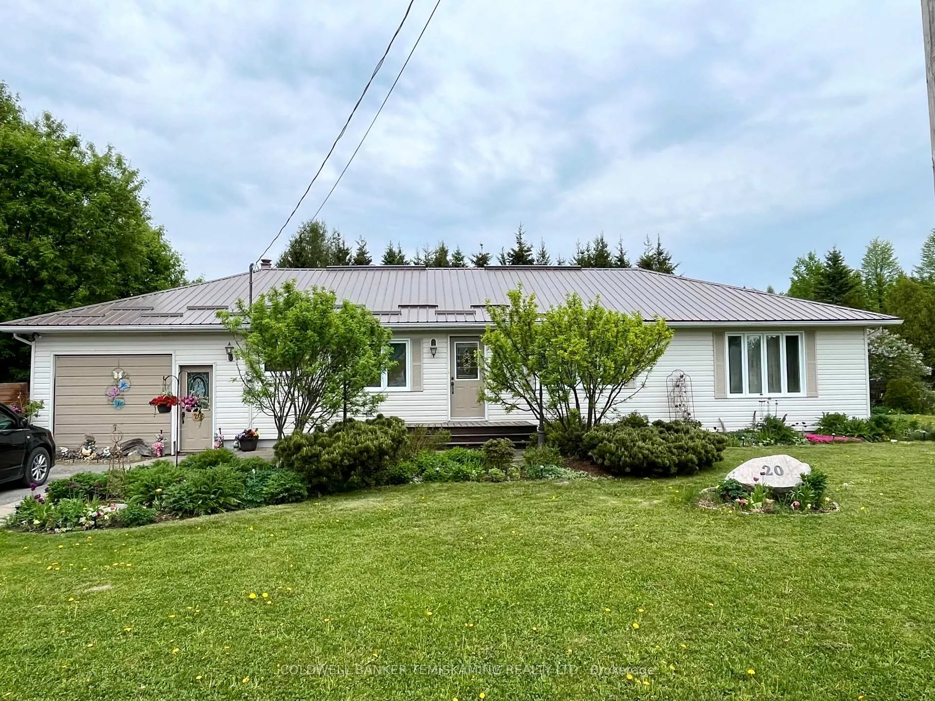 Photo 1 of 20 Bay Street, Englehart, Central Timiskaming — HOMEH