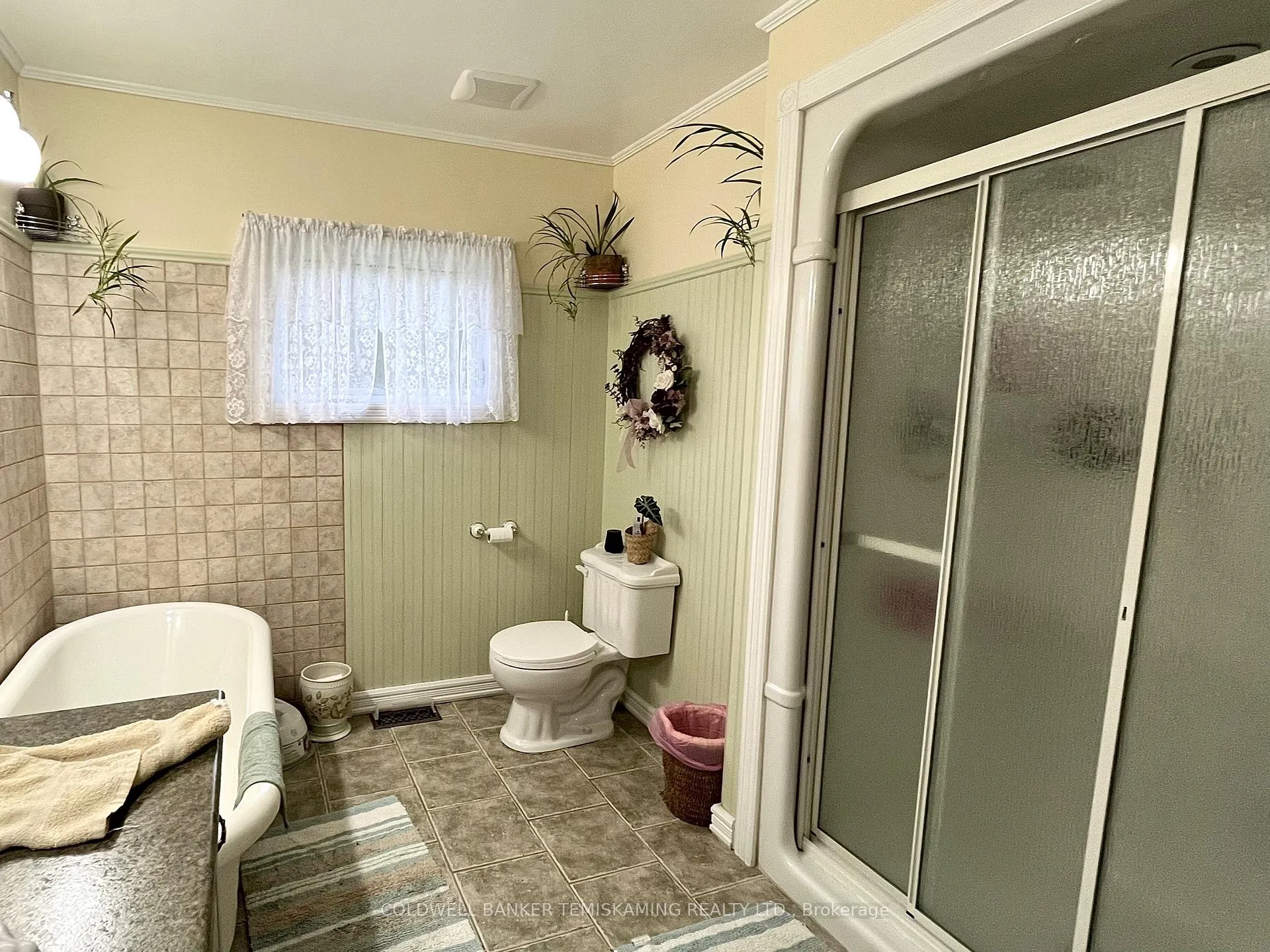 Photo 16 of 20 Bay Street, Englehart, Central Timiskaming — HOMEH