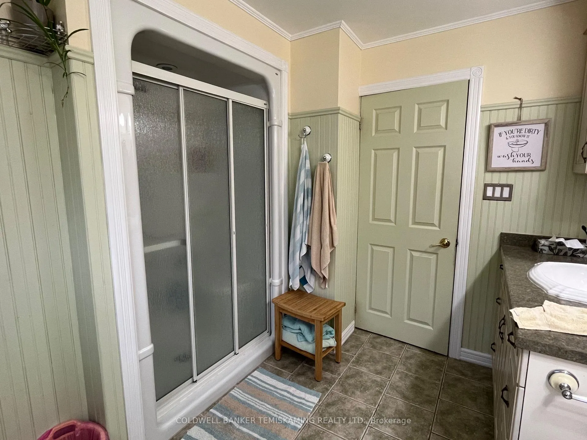 Photo 18 of 20 Bay Street, Englehart, Central Timiskaming — HOMEH