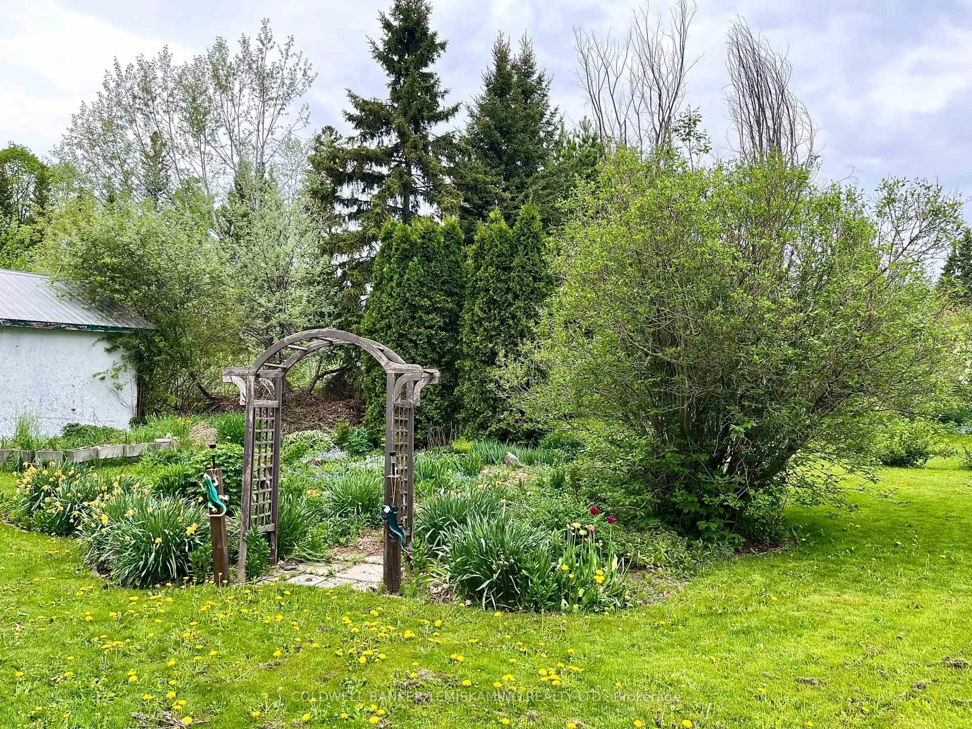 Photo 37 of 20 Bay Street, Englehart, Central Timiskaming — HOMEH