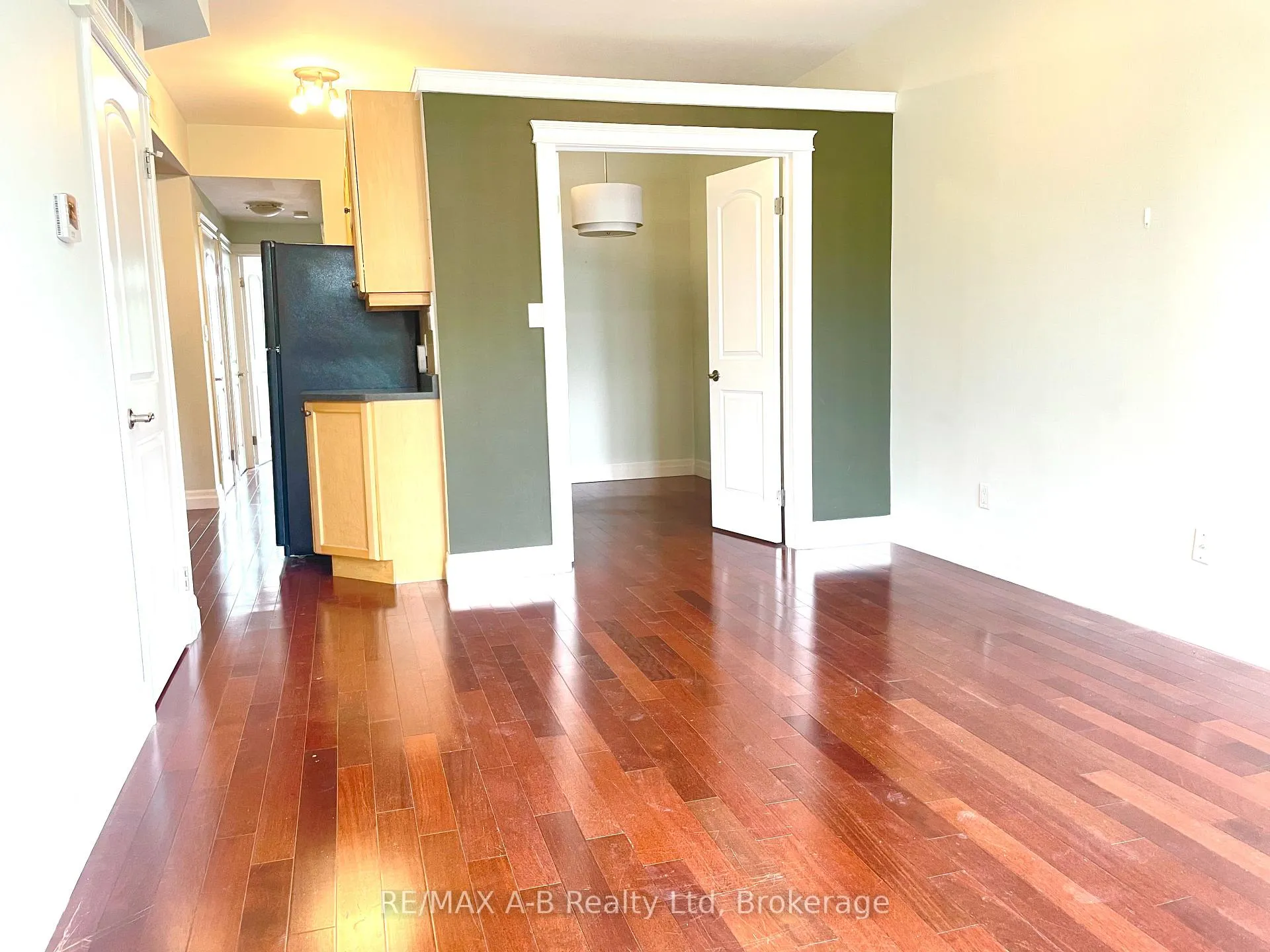 Photo 2 of Unit 204, 555 King Street E, Kitchener, King East — HOMEH