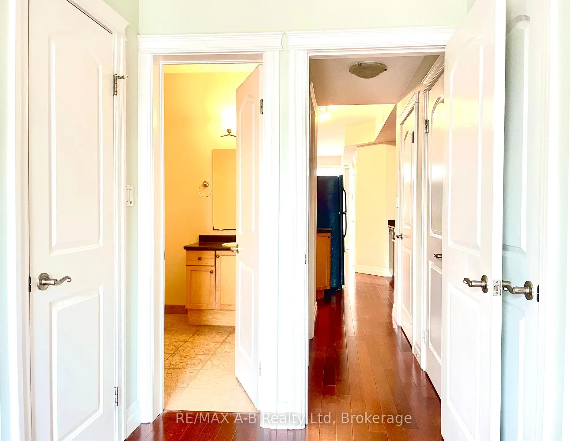 Photo 18 of Unit 204, 555 King Street E, Kitchener, King East — HOMEH