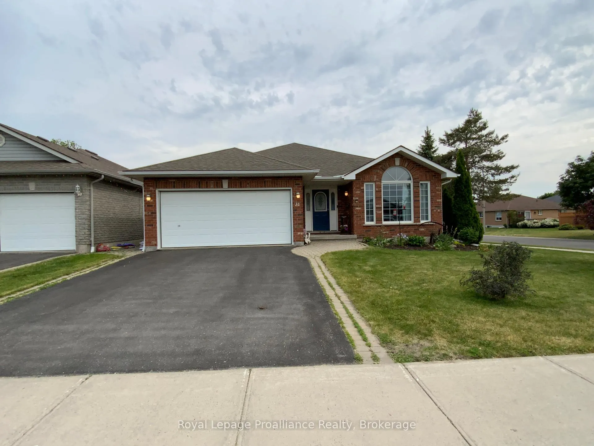Front of 31 Hemlock Crescent